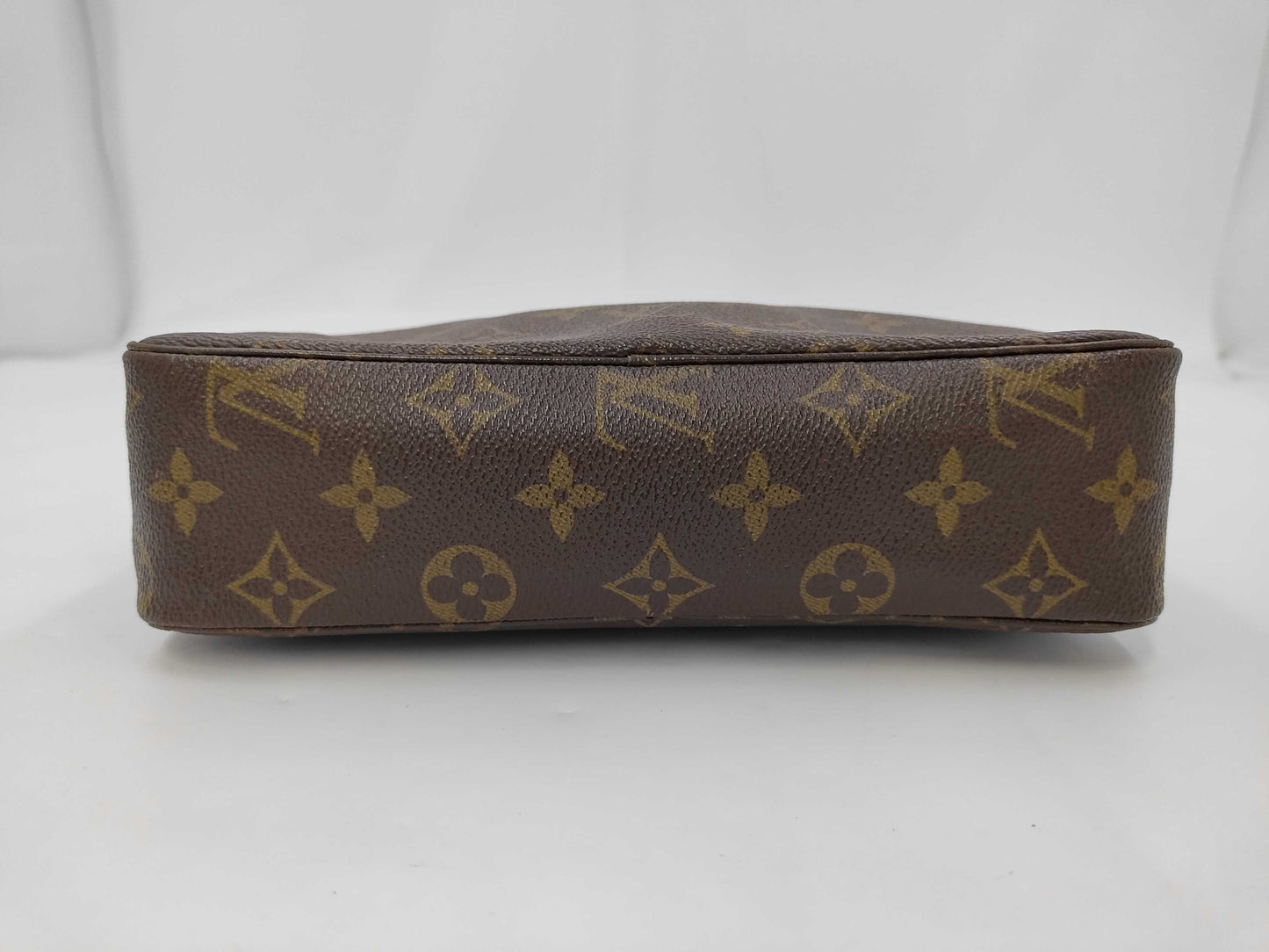 Louis Vuitton Trousse Toilette EC-0326