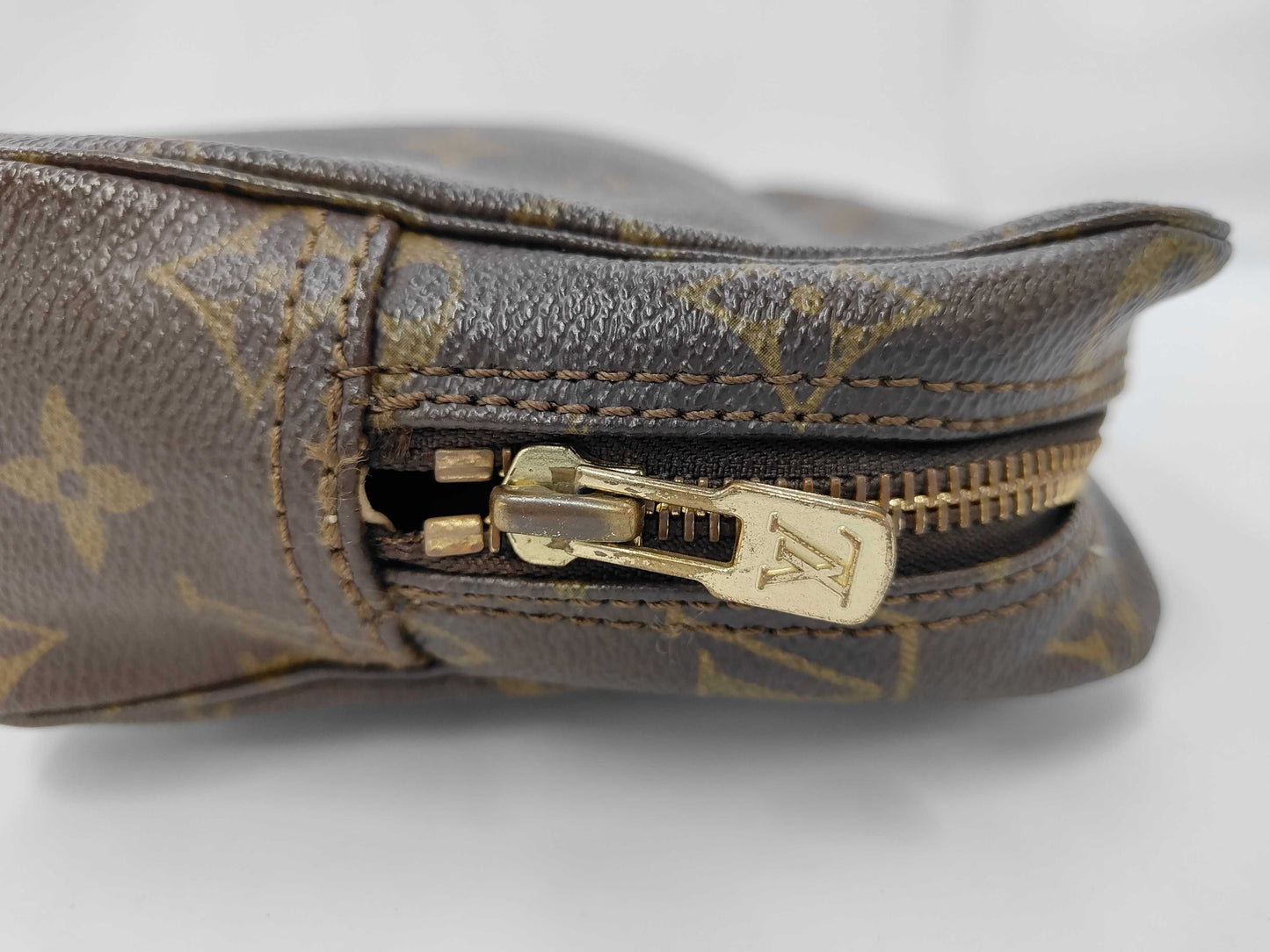 Louis Vuitton Trousse Toilette EC-0326