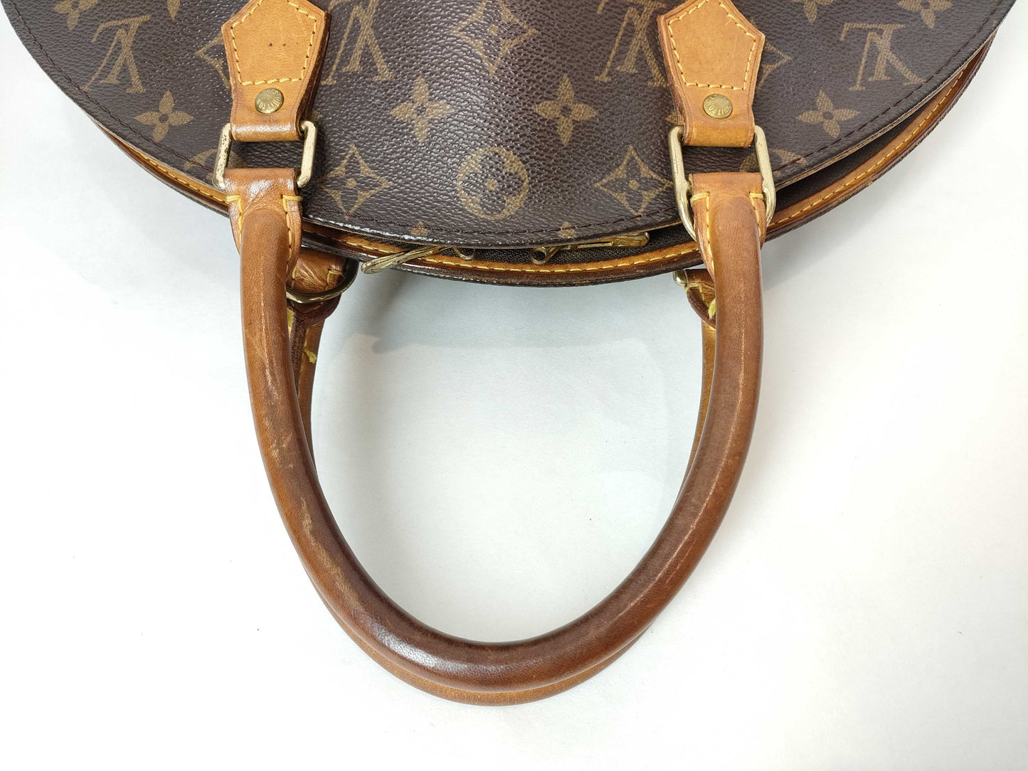 Louis Vuitton Monogram Ellipse MM EC-0240
