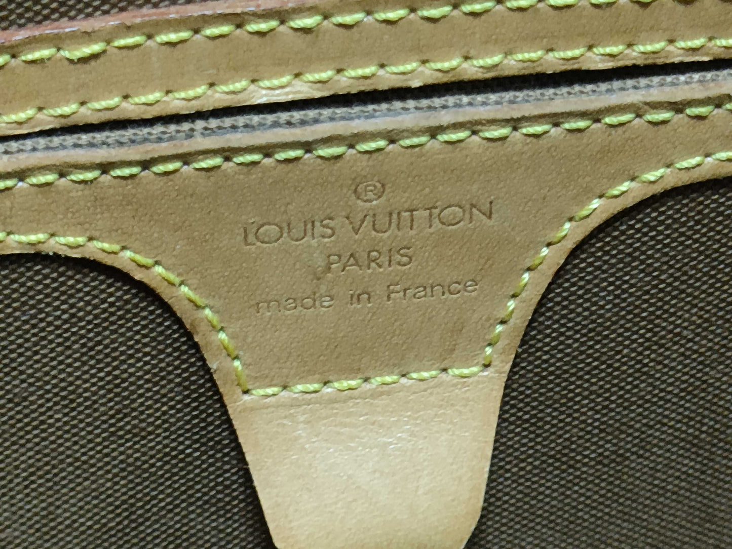 Louis Vuitton Monogram Ellipse MM EC-0115