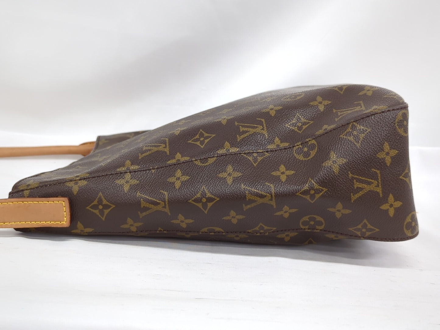 Louis Vuitton Monogram Looping GM Shoulder Bag EC-0061