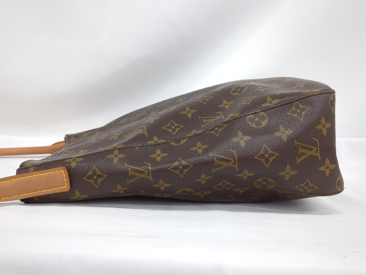 Louis Vuitton Monogram Looping GM Shoulder Bag EC-0061