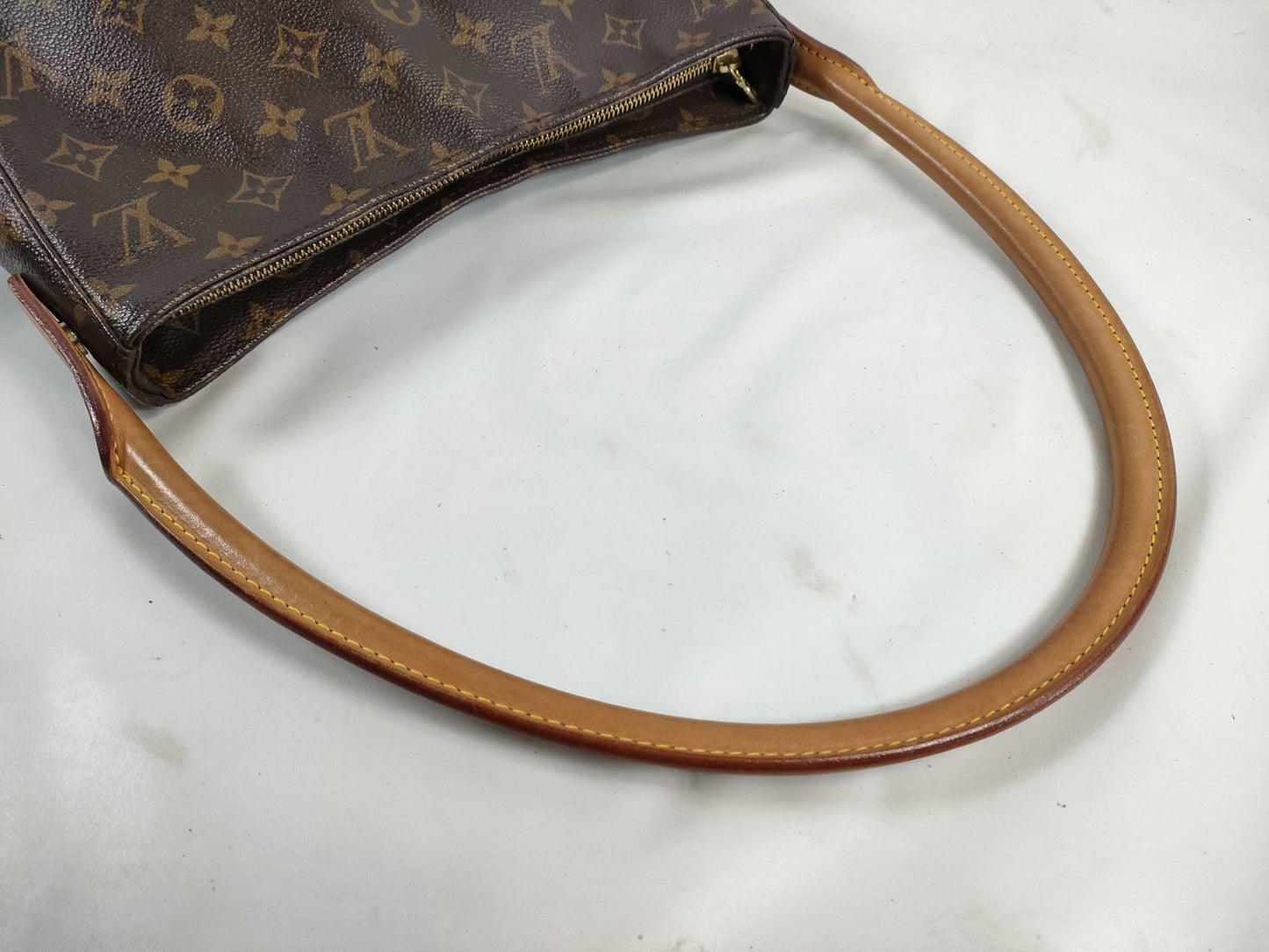 Louis Vuitton Monogram Looping GM Shoulder Bag EC-0196