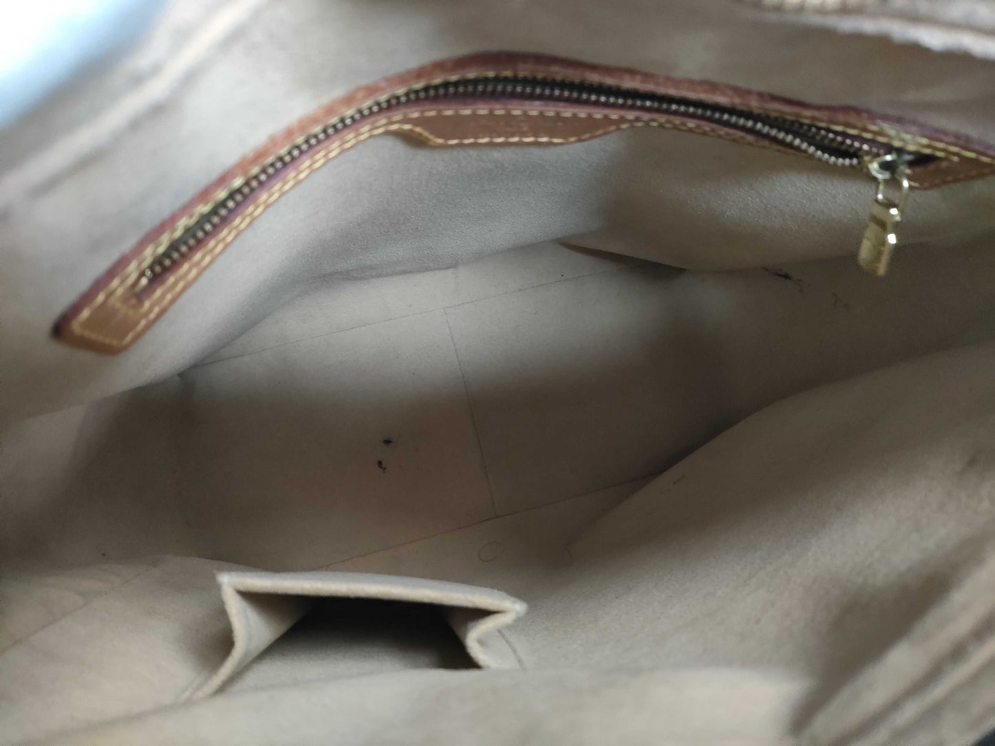 Louis Vuitton Monogram Looping GM Shoulder Bag EC-0196