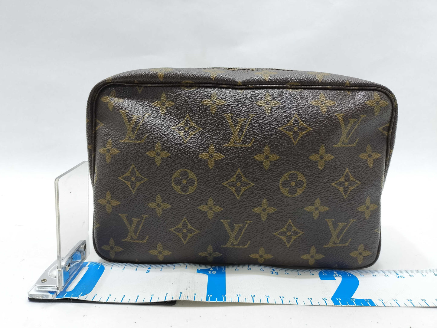 Louis Vuitton Trousse Toilette 23 EC-0166