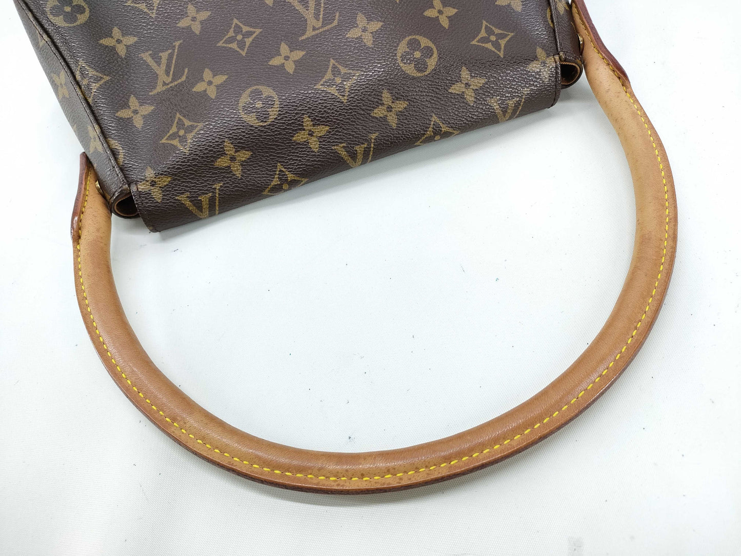 Louis Vuitton Mini Looping Shoulder Bag EC-0035