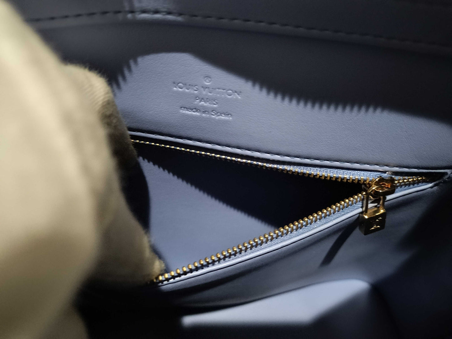 Louis Vuitton Monogram Vernis Houston Tote Bag Green EC-0324