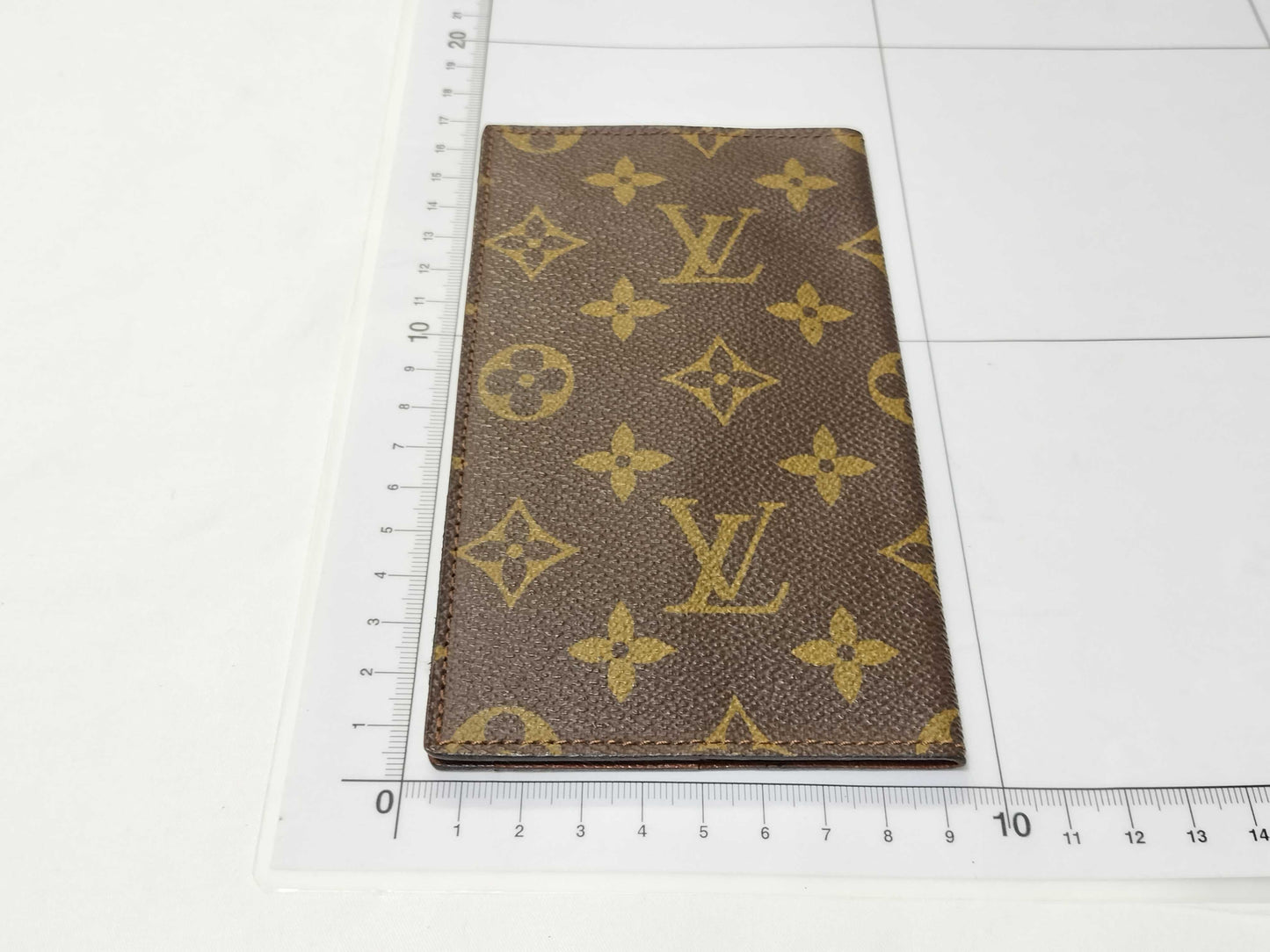 Louis Vuitton Monogram Day Planner Cover EC-0779