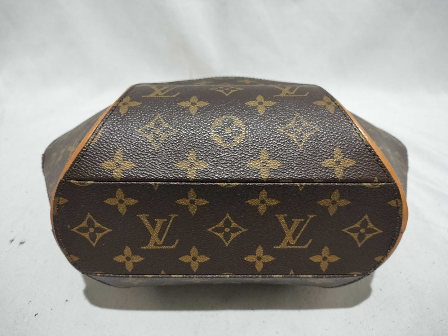 Louis Vuitton Ellipse PM EC-0216