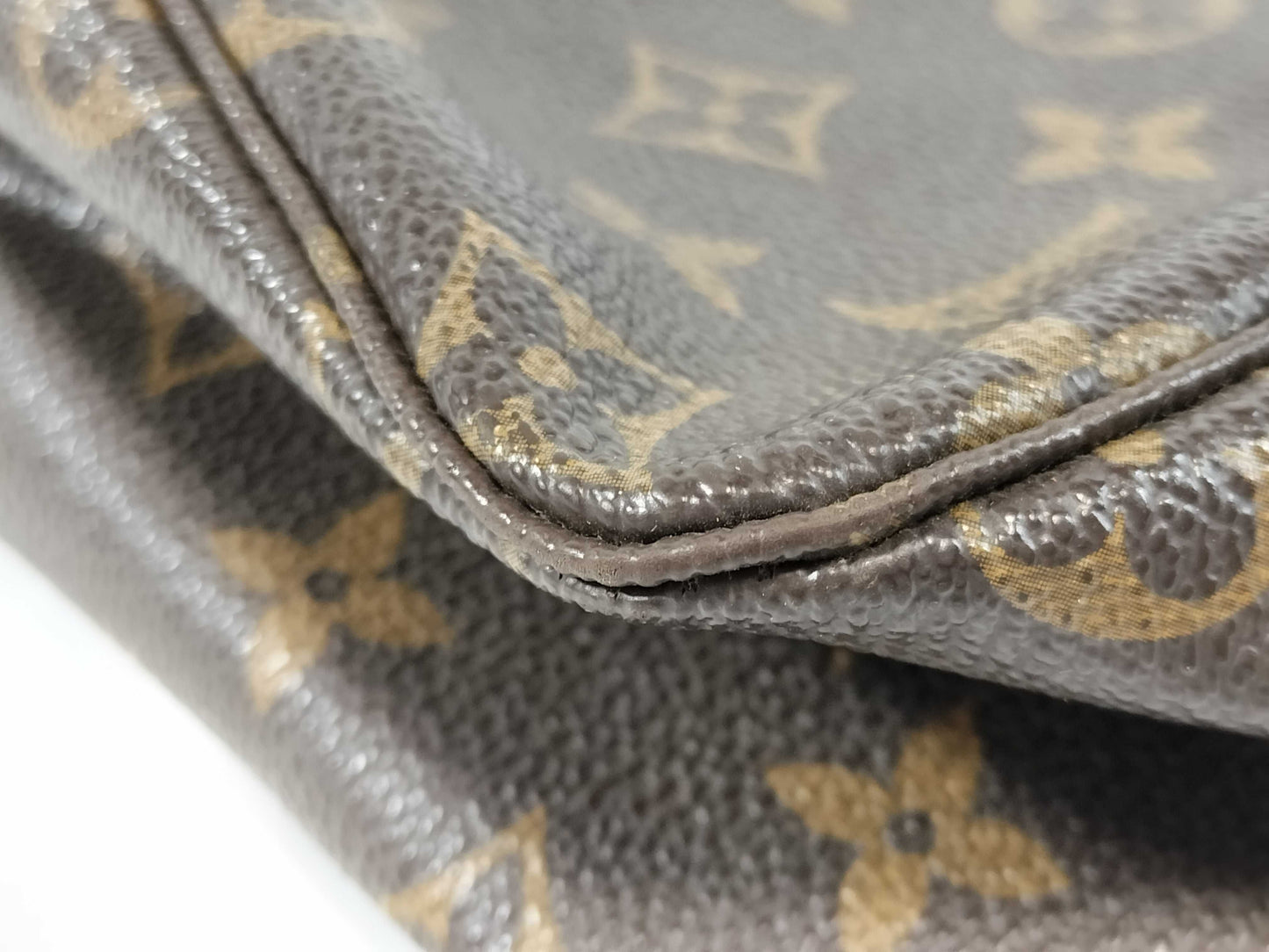 Louis Vuitton Trousse Toilette 28 EC-0146