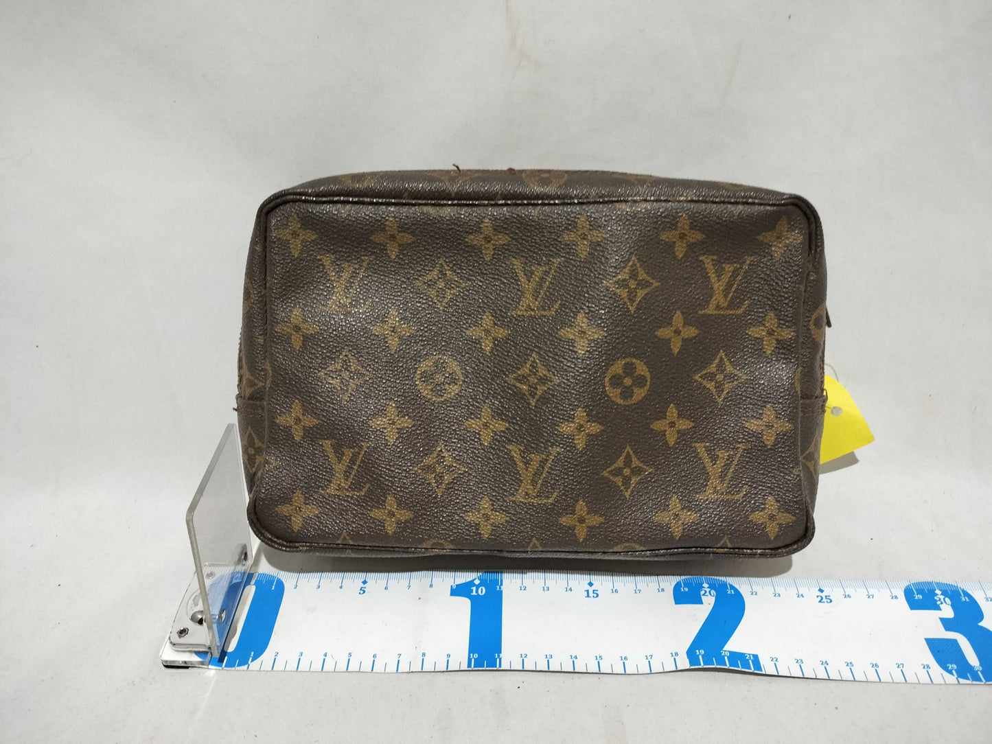 Louis Vuitton Trousse Toilette 23 EC-0385