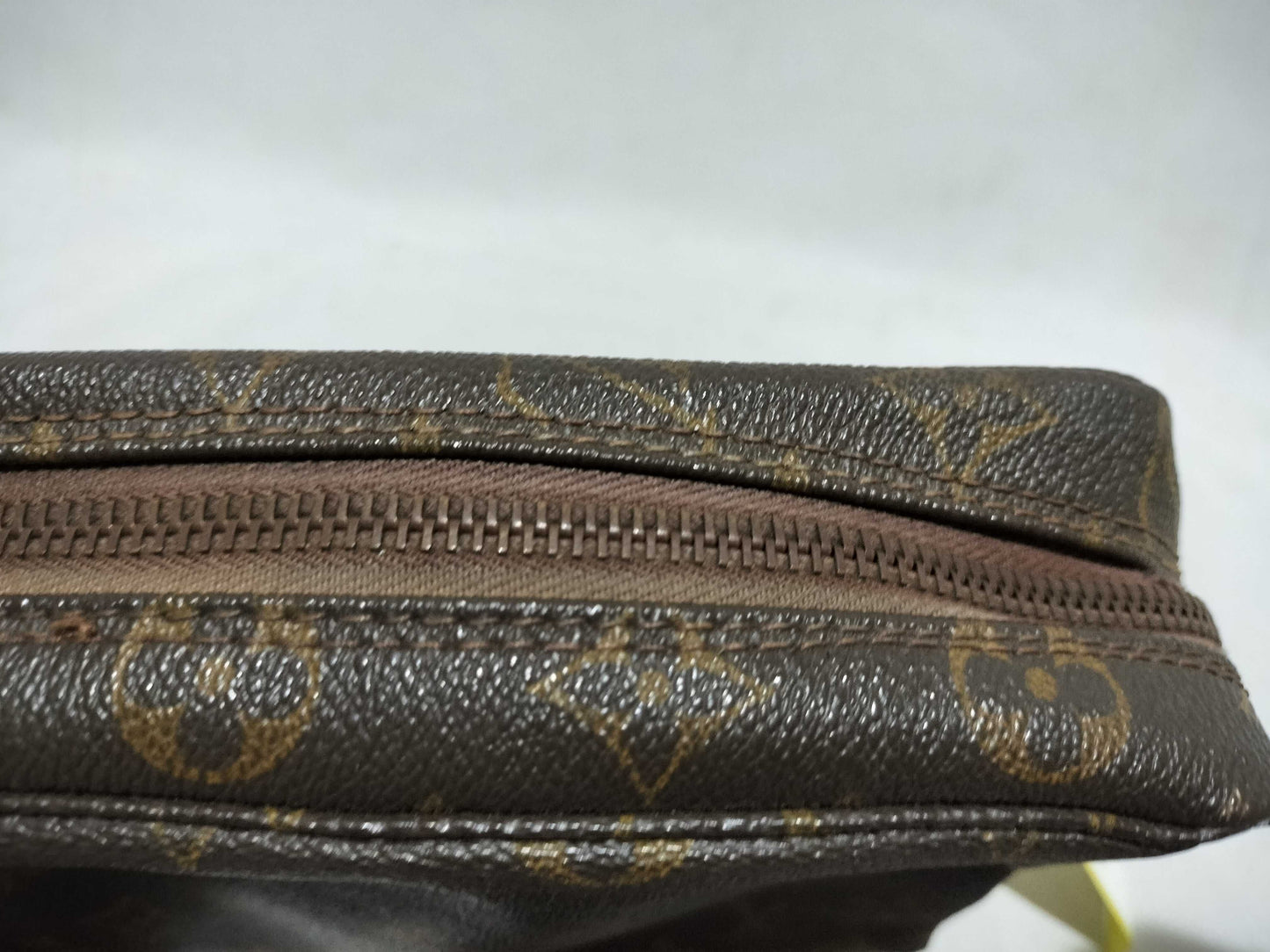 Louis Vuitton Trousse Toilette 23 EC-0385
