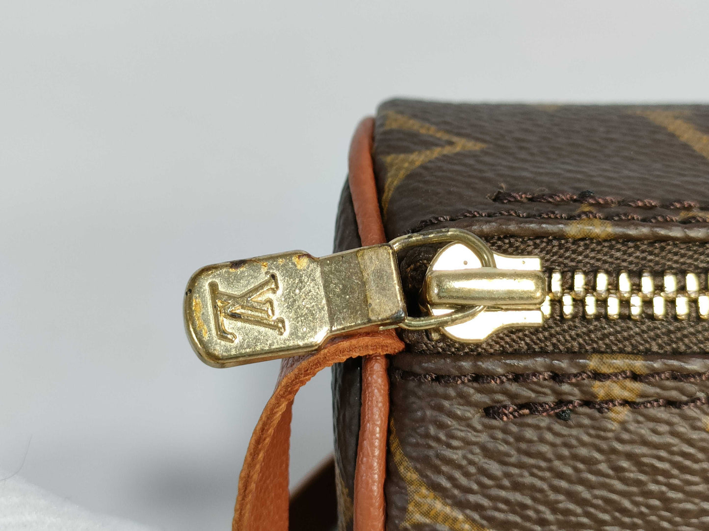 Louis Vuitton Monogram Papillon Pouch EC-0025