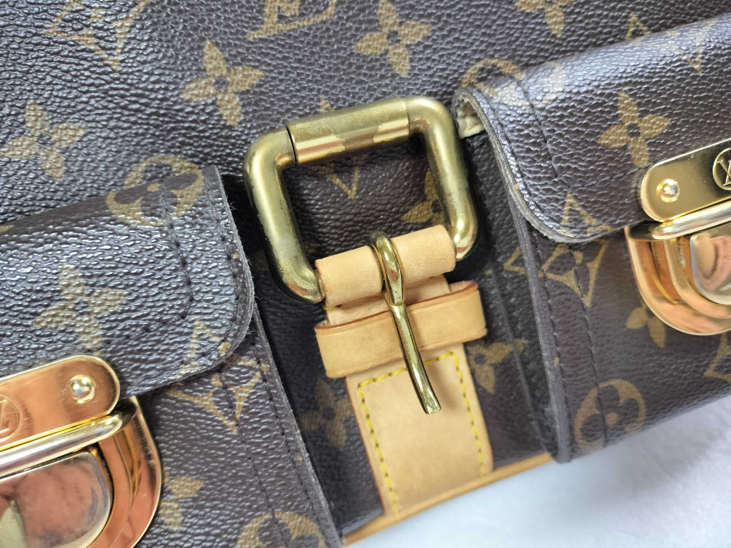 Louis Vuitton Hudson PM Handbag EC-0208