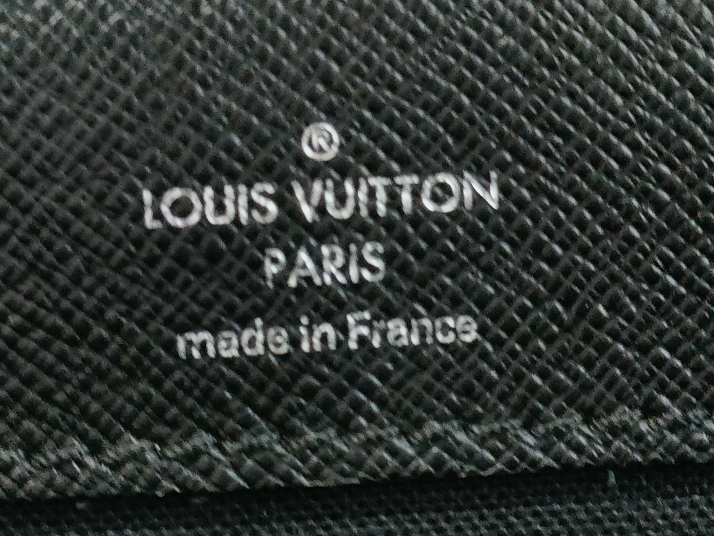 Louis Vuitton Robusto 1 Taiga Briefcase EC-0839