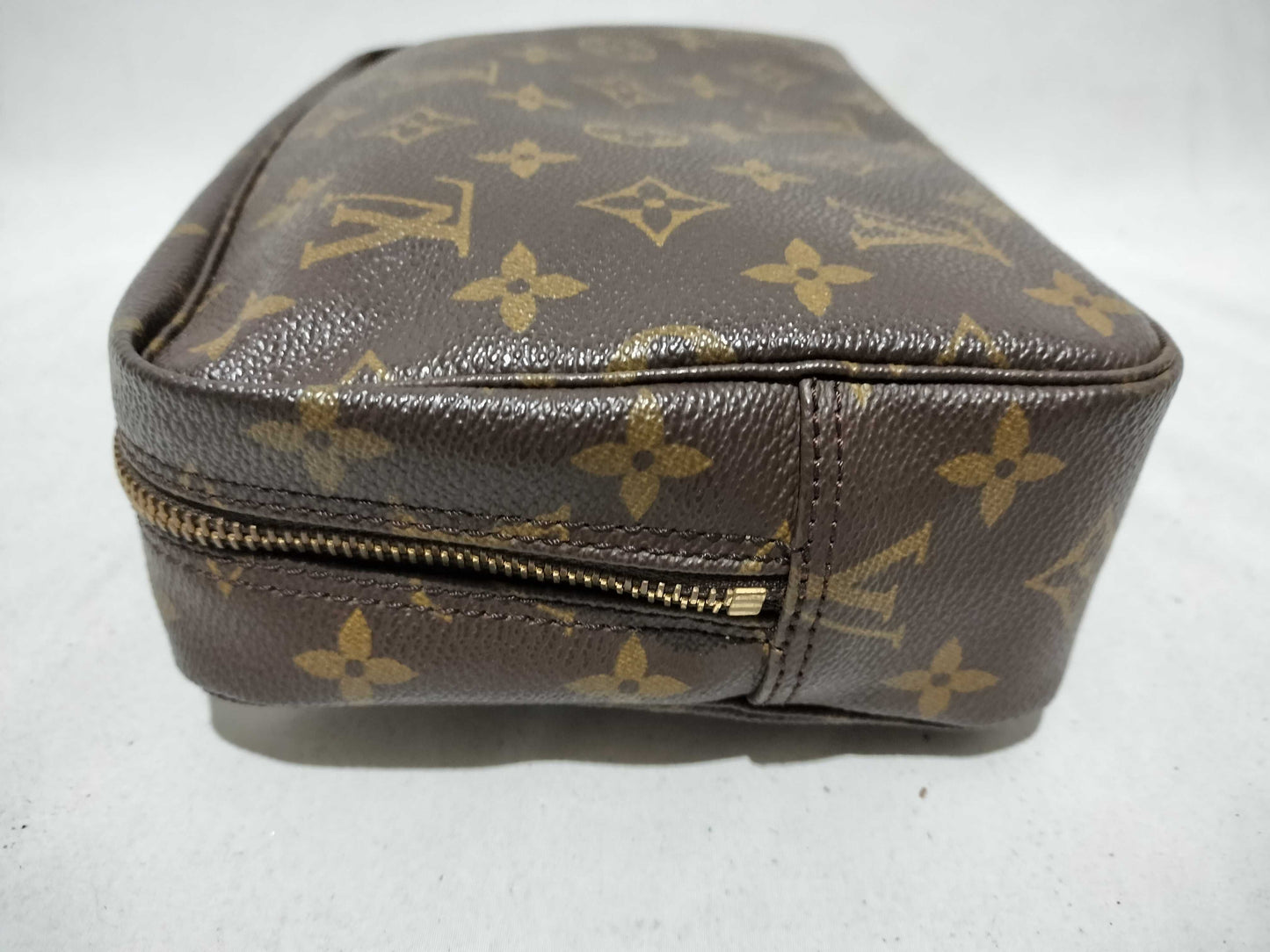 Louis Vuitton Trousse Toilette 23 EC-0375