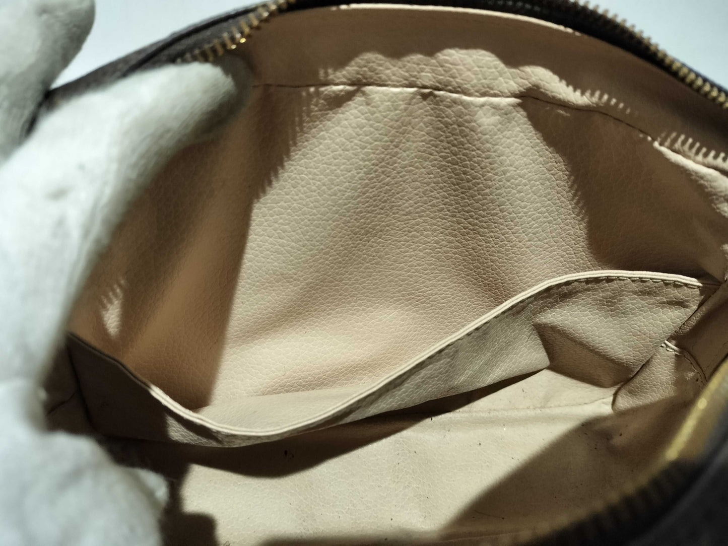 Louis Vuitton Trousse Toilette 23 EC-0375