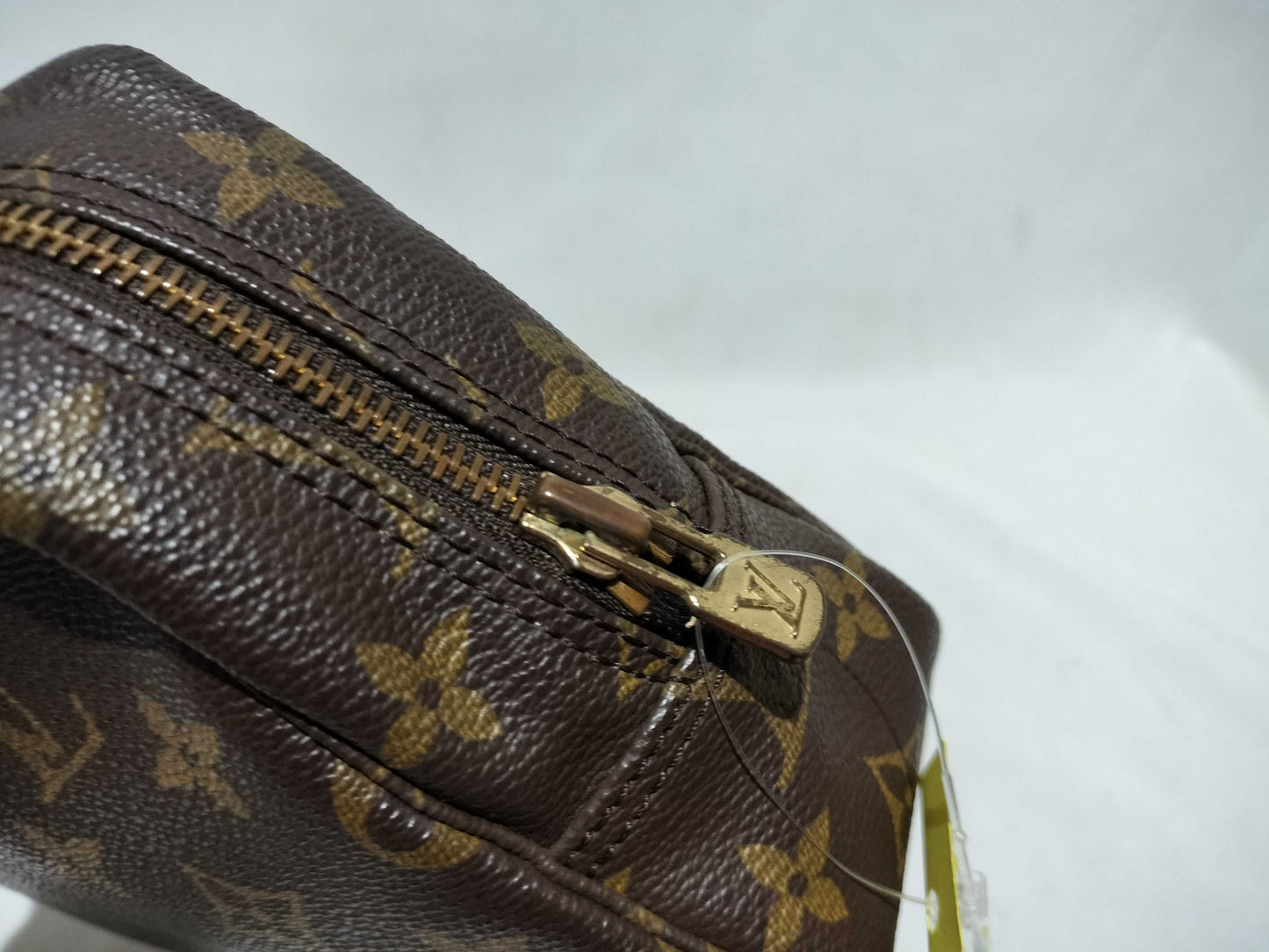 Louis Vuitton Trousse Toilette 23 EC-0375