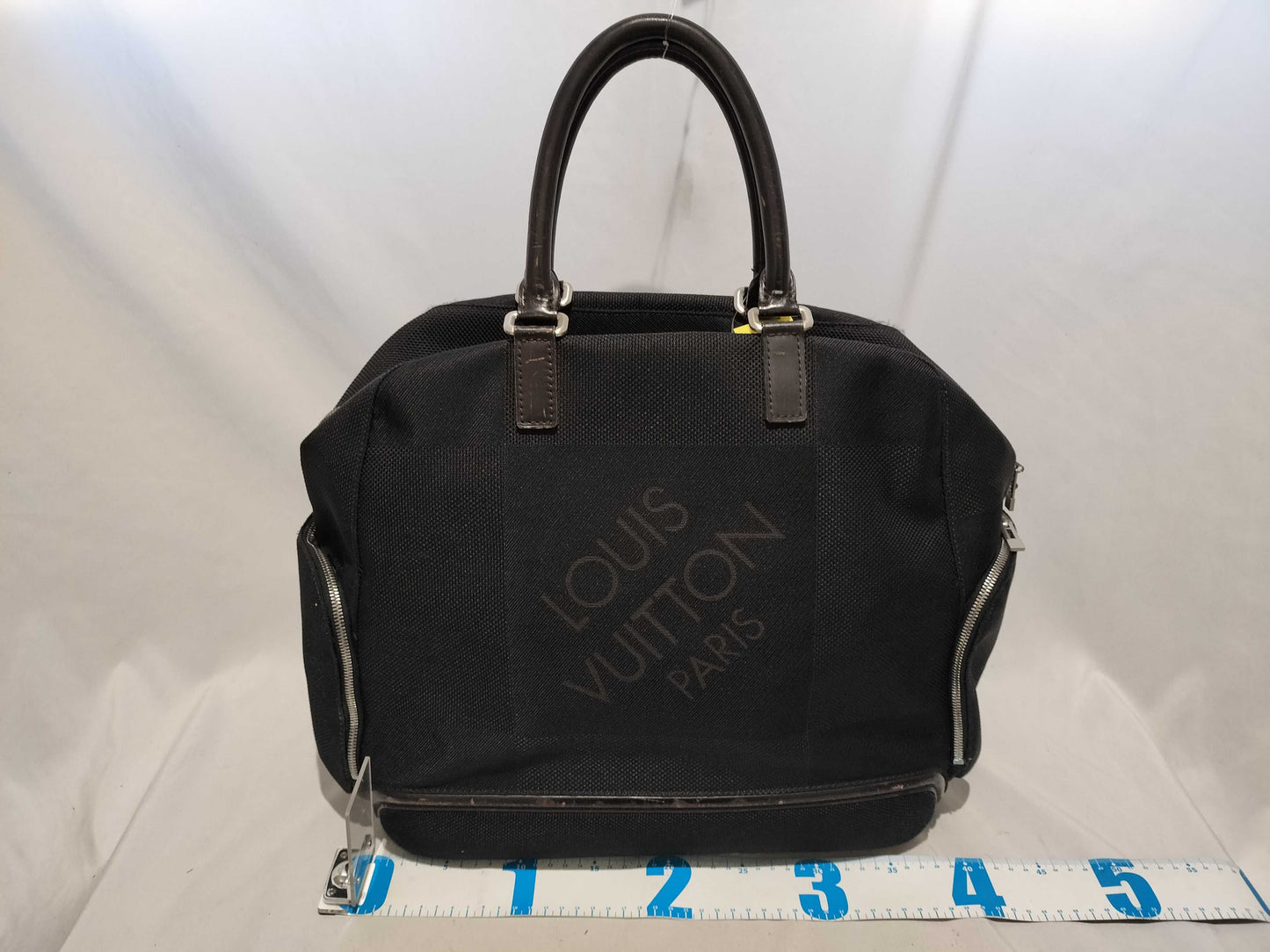 Louis Vuitton Damier Geant Aventurier Polaire Travel Bag EC-0395