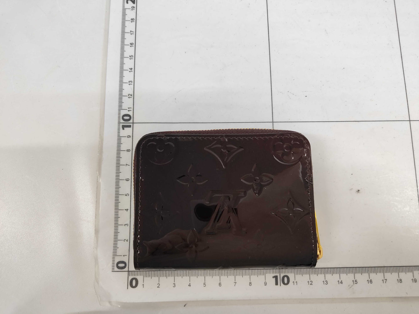 Louis Vuitton Vernis Zippy Coin Purse EC-0046