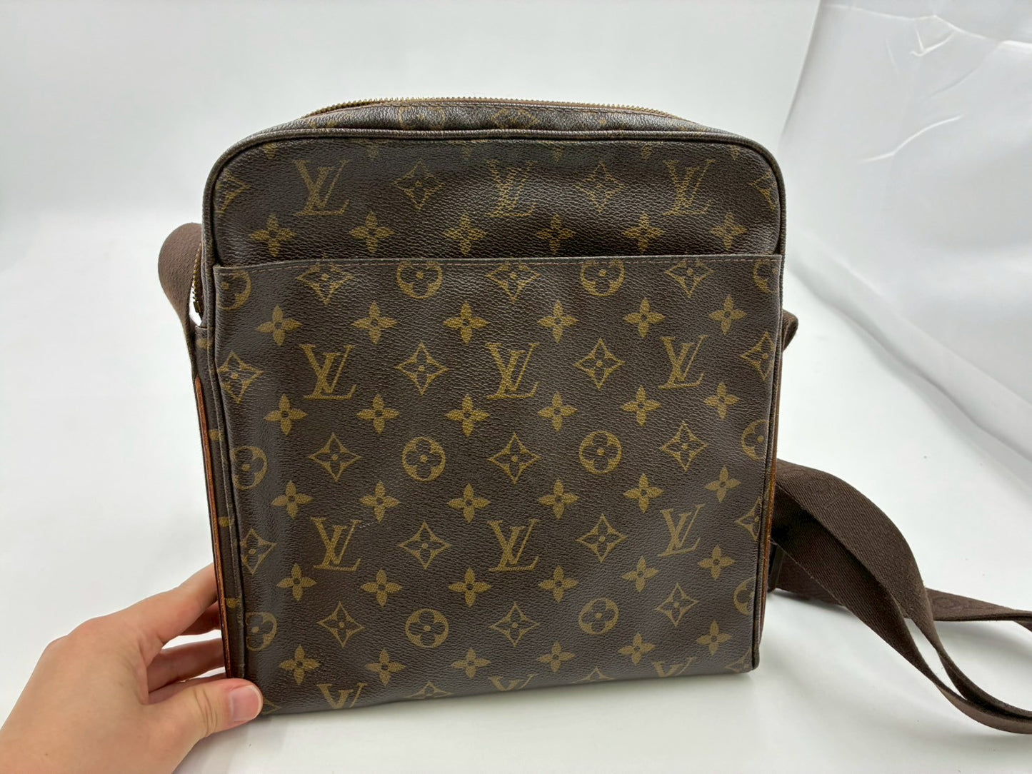 Louis Vuitton Monogram Trotteur Beaubourg - 2260002696078