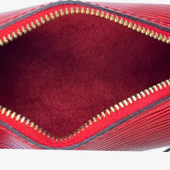 Louis Vuitton Papillon Epi Pouch (AH599)