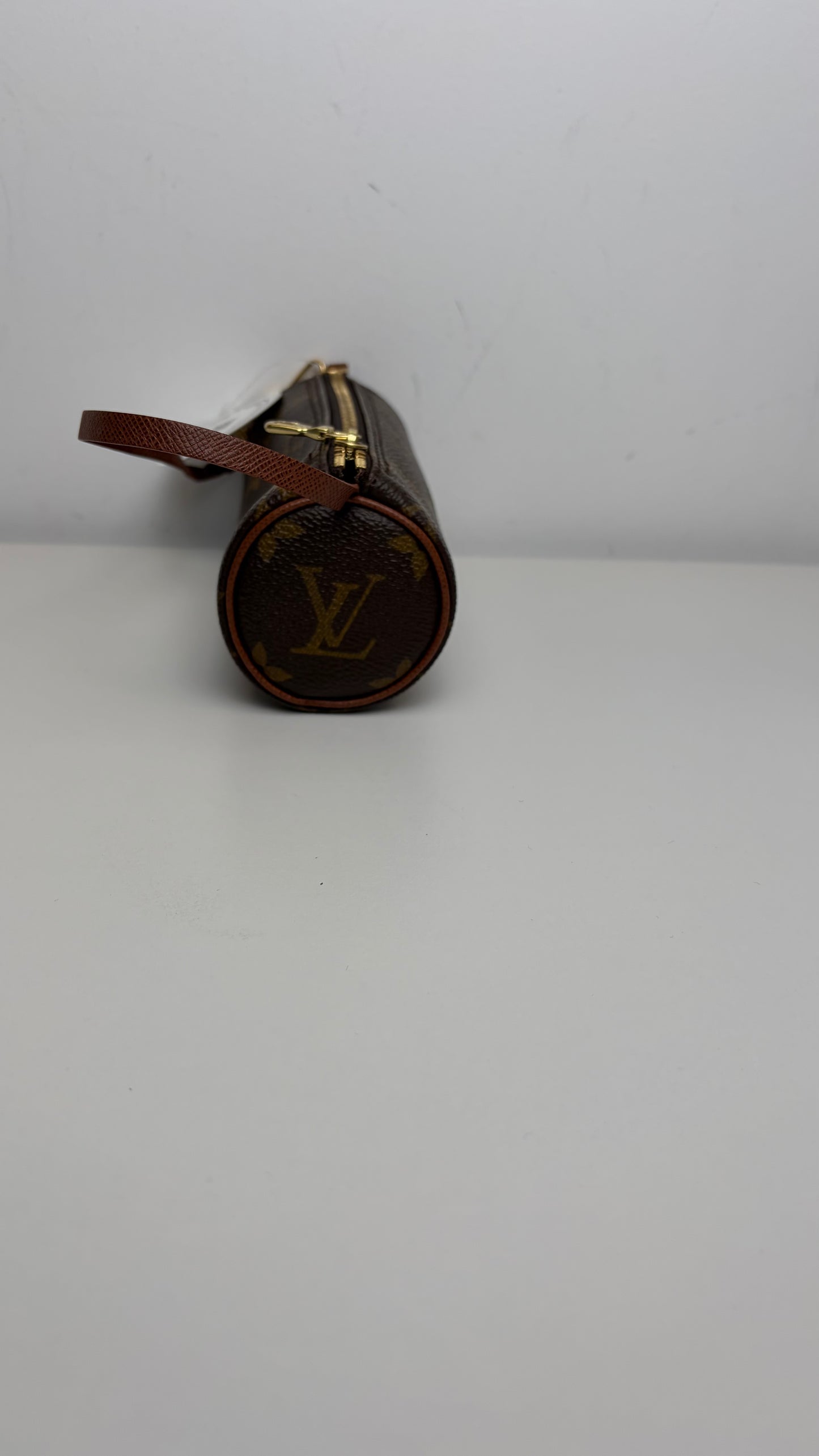 LOUIS VUITTON Monogram Papillon Pouch LV Auth 161312 161312