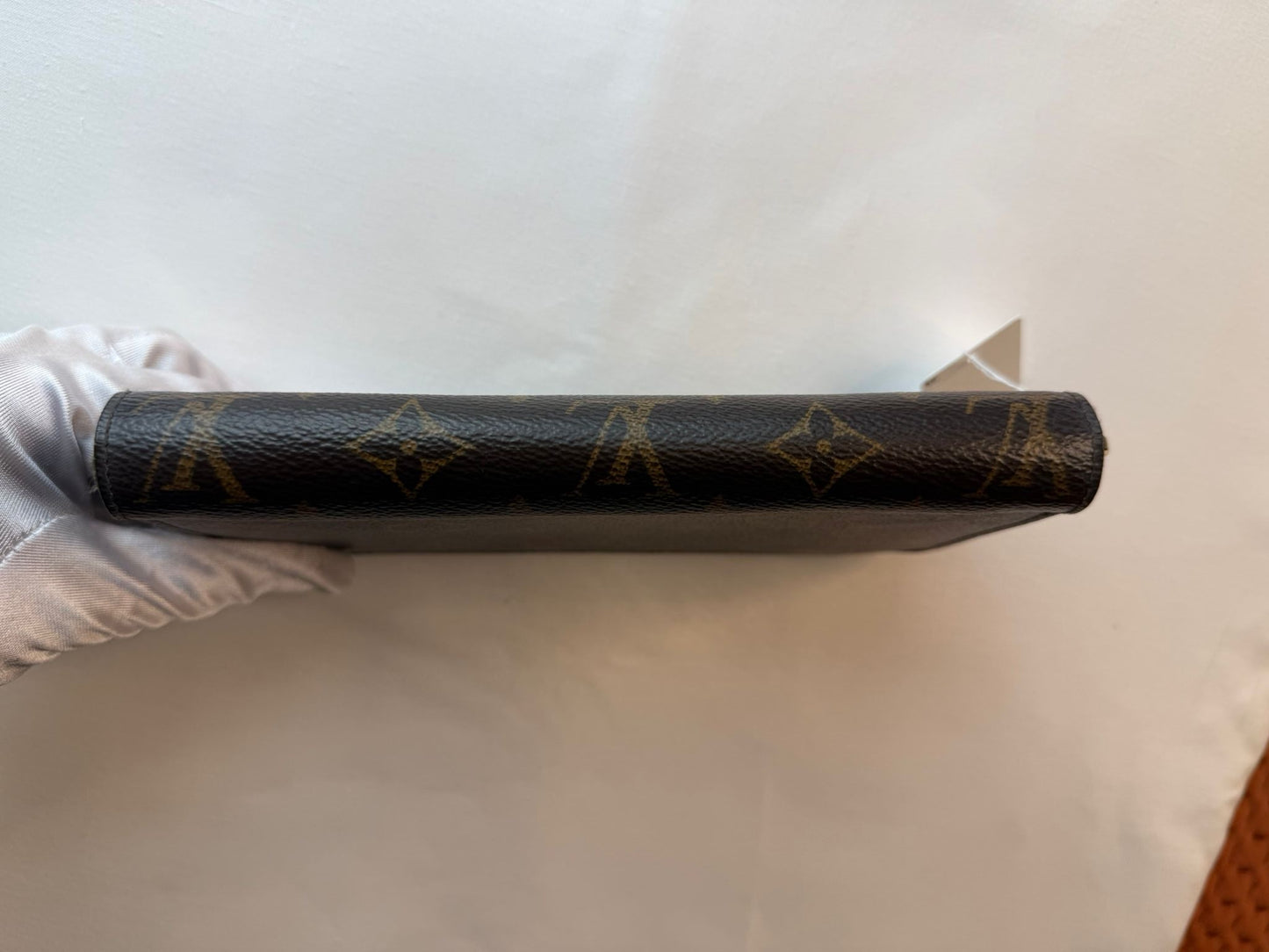 Louis Vuitton Zippy Wallet (AH662)