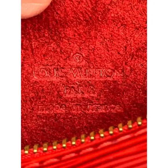 Louis Vuitton Papillon Epi Pouch (AH599)