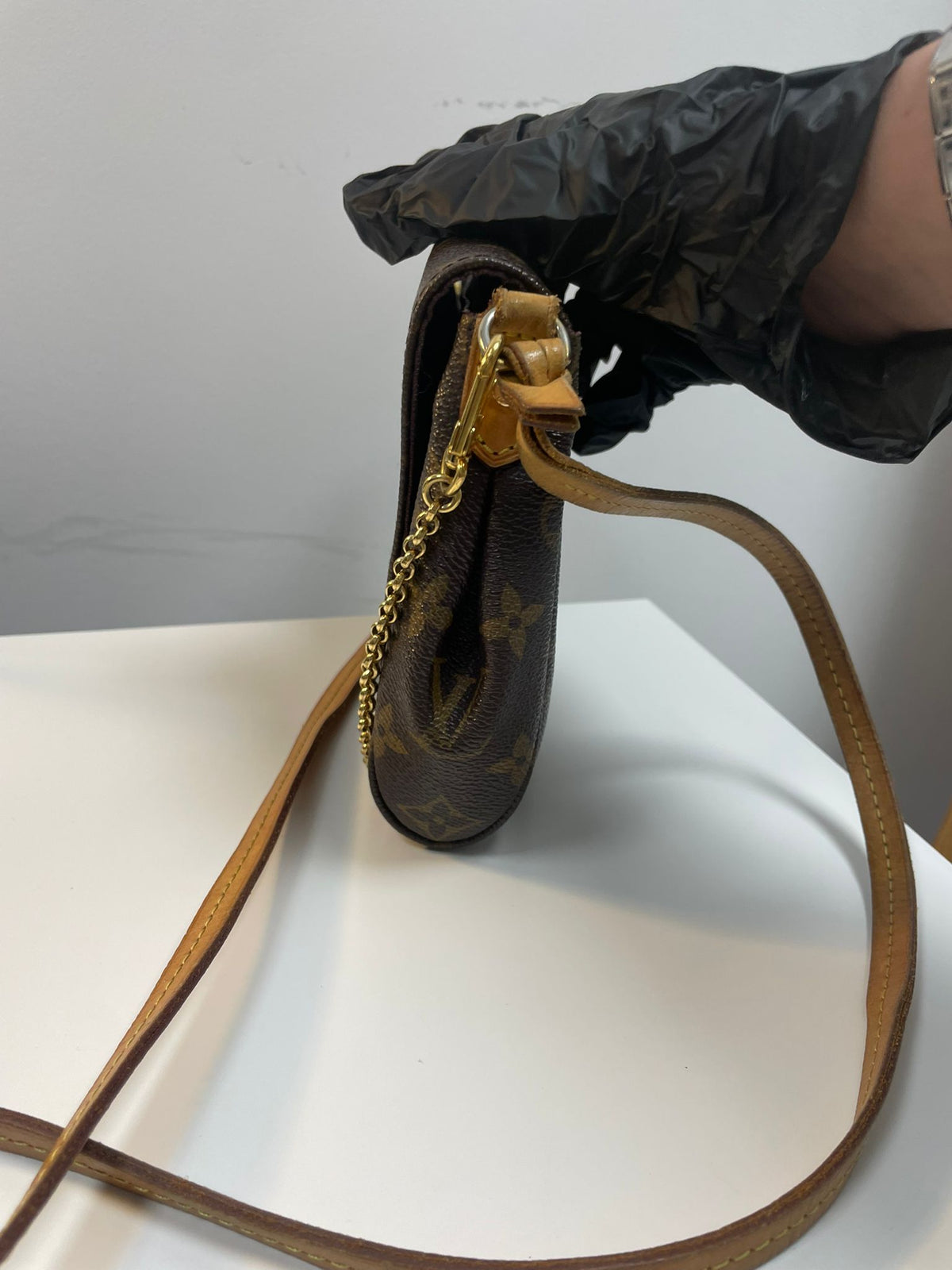 Louis Vuitton Monogram Favorite MM (UK)