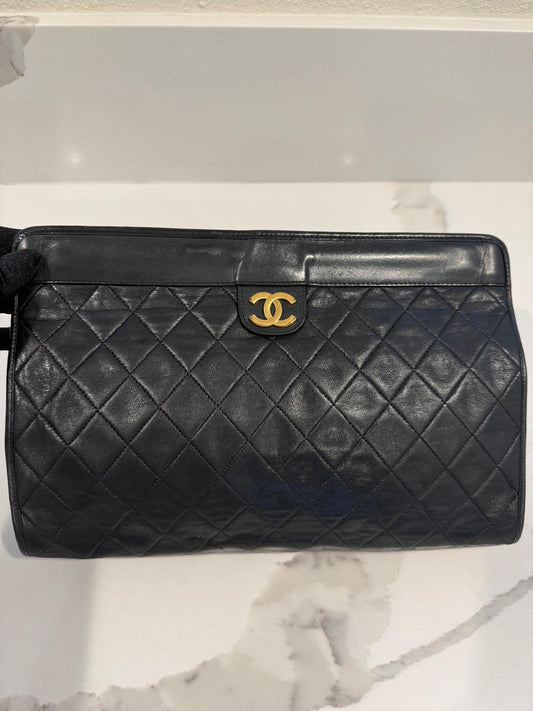 Chanel Black Quilted Lambskin Matelassé Clutch