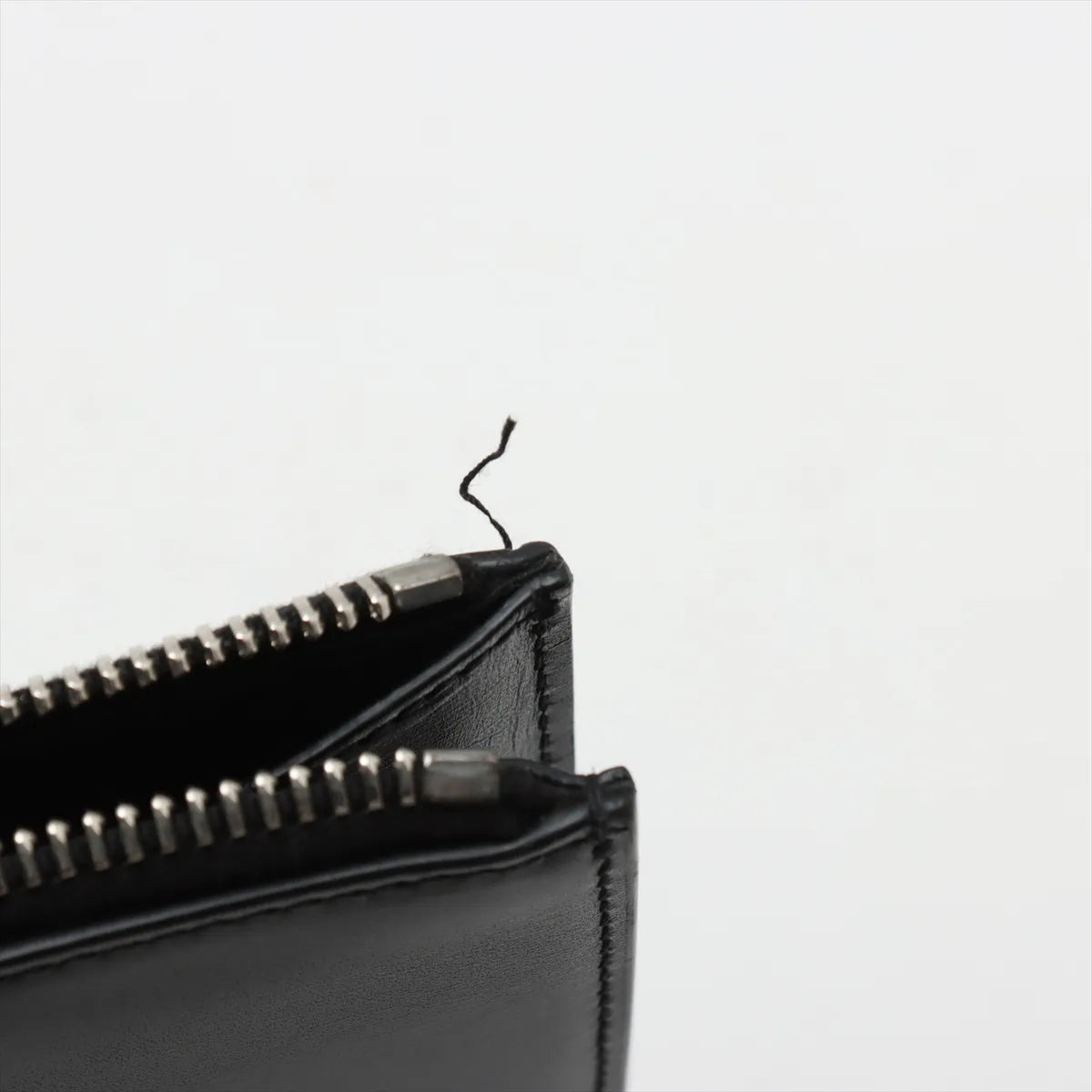 Saint Laurent Paris Leather Clutch bag Black 453249
