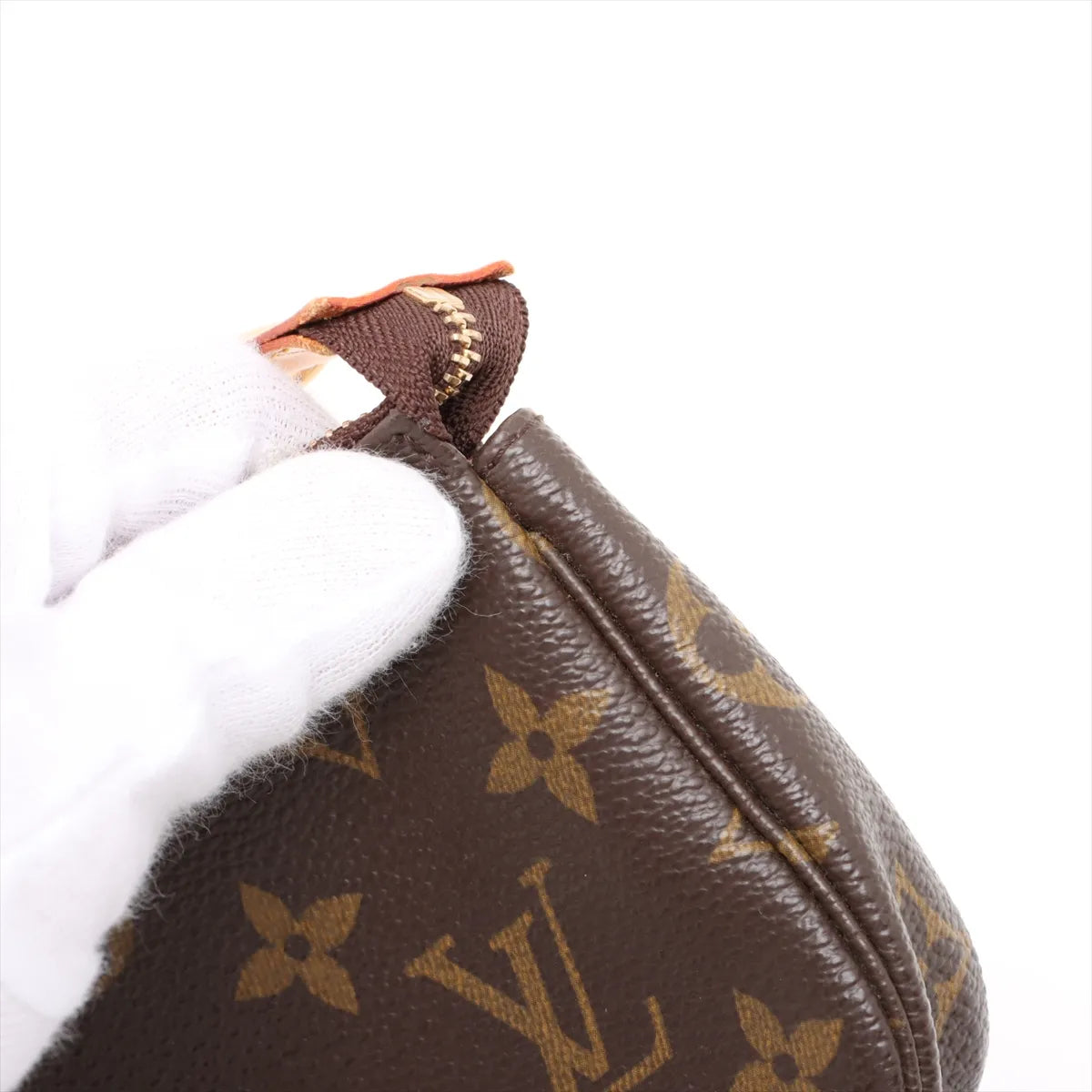 Pre-Owned Louis Vuitton Monogram Mini Pochette Accessoire SB06-66