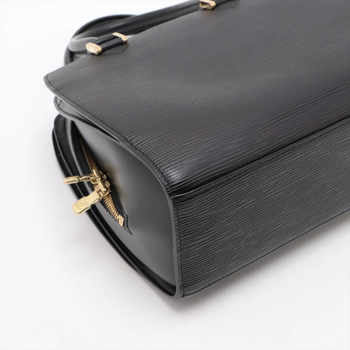 Louis Vuitton Epi Pont Neuf  MI0919 Black