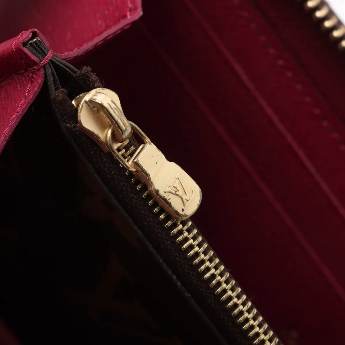 Louis Vuitton Monogram Portofeuille Clemence Fuschia Zip Round Wallet (SB08-1101)