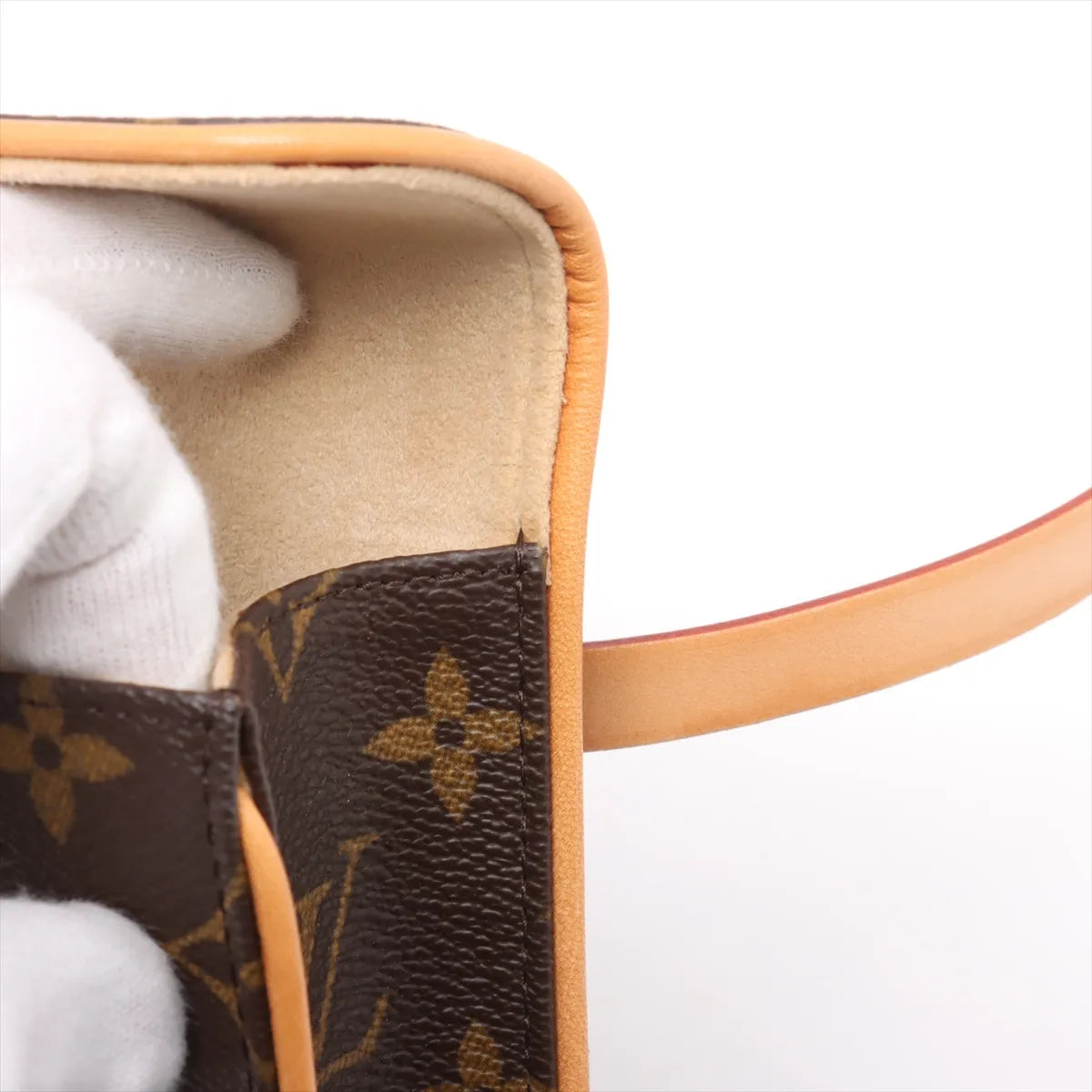 Pre-Owned Louis Vuitton Monogram Pochette Florentine SB06-412