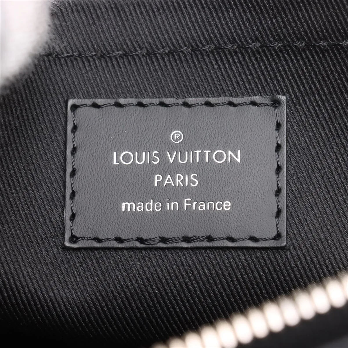 Pre-Owned Louis Vuitton Monogram Macassar Pochette Discovery SB06-1641