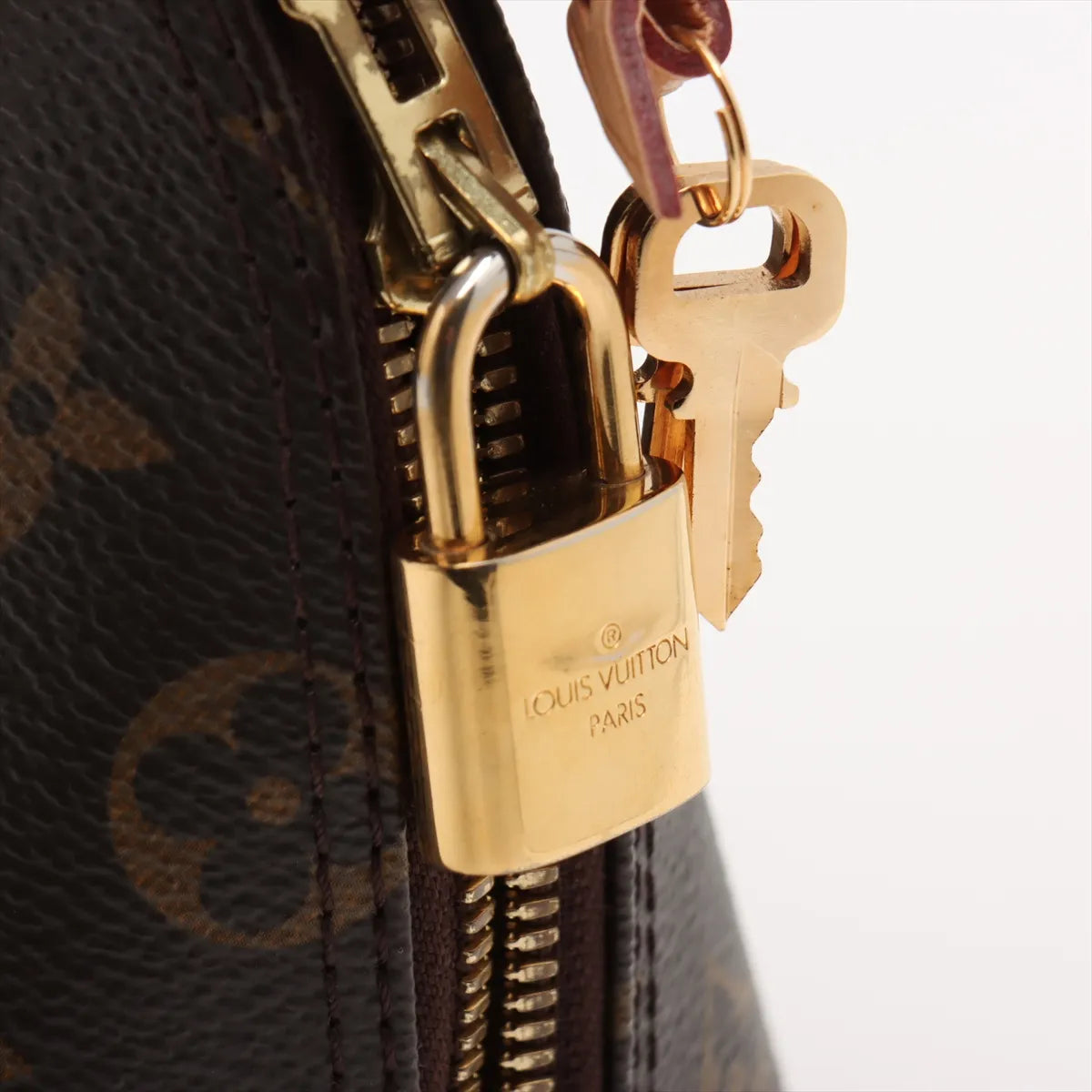 Pre-Owned Louis Vuitton Monogram Alma BB SB06-1140