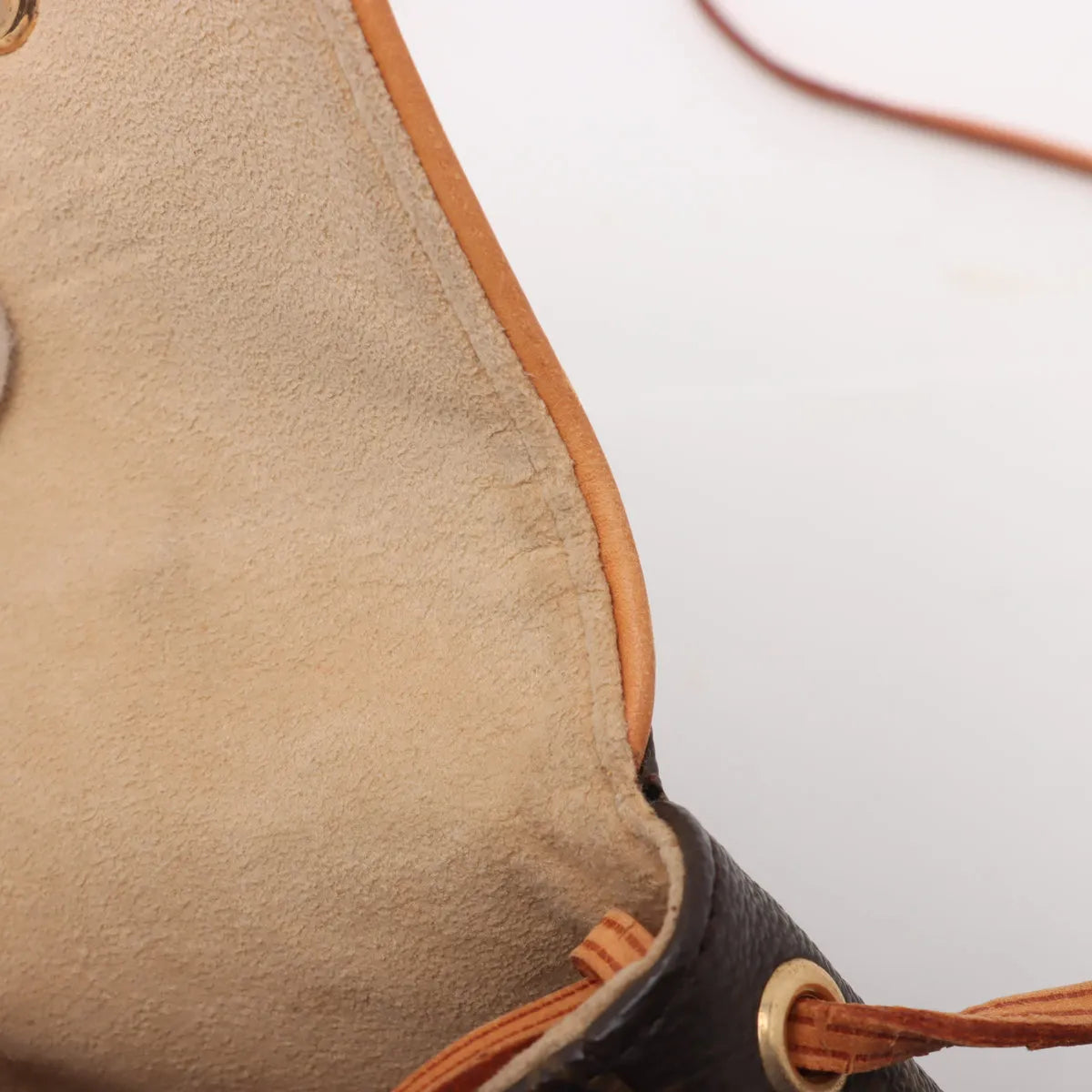 Pre-Owned Louis Vuitton Monogram Pochette Cancun  SB06-1689
