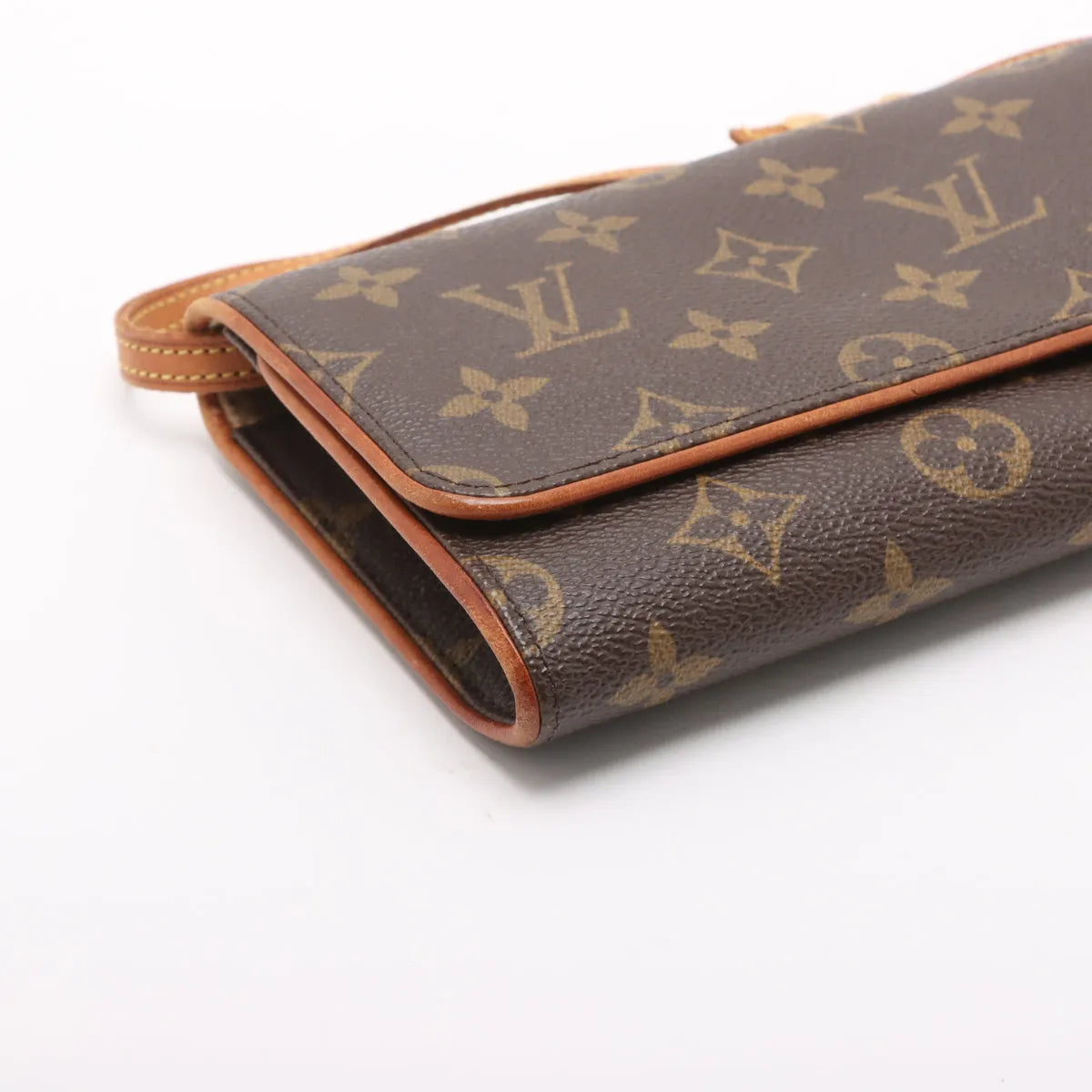 Pre-Owned Louis Vuitton Monogram Pochette Twin GM SB06-1870