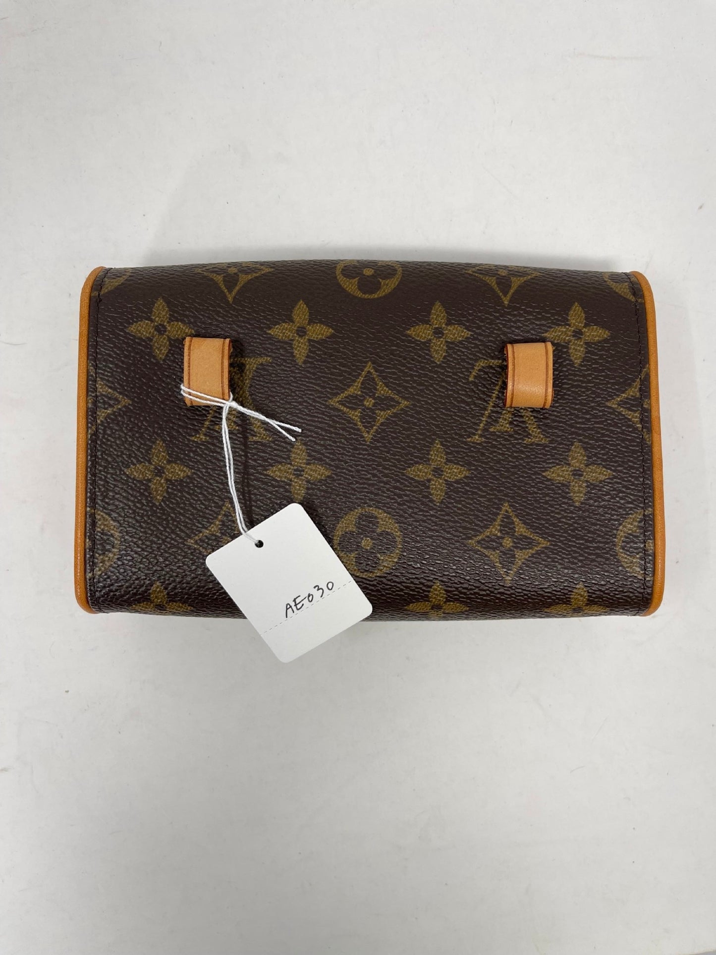 LOUIS VUITTON Monogram Pochette Florentine S
