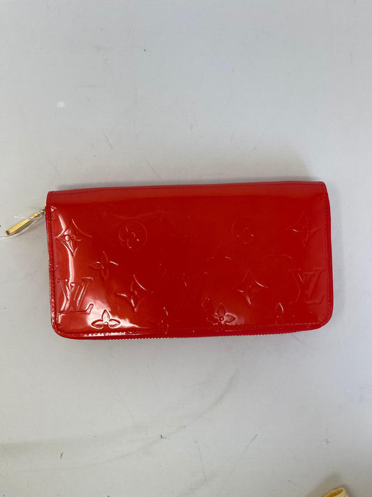 Louis Vuitton Zippy Wallet Vernis