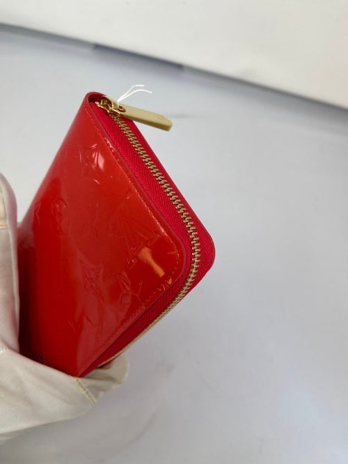 Louis Vuitton Zippy Wallet Vernis
