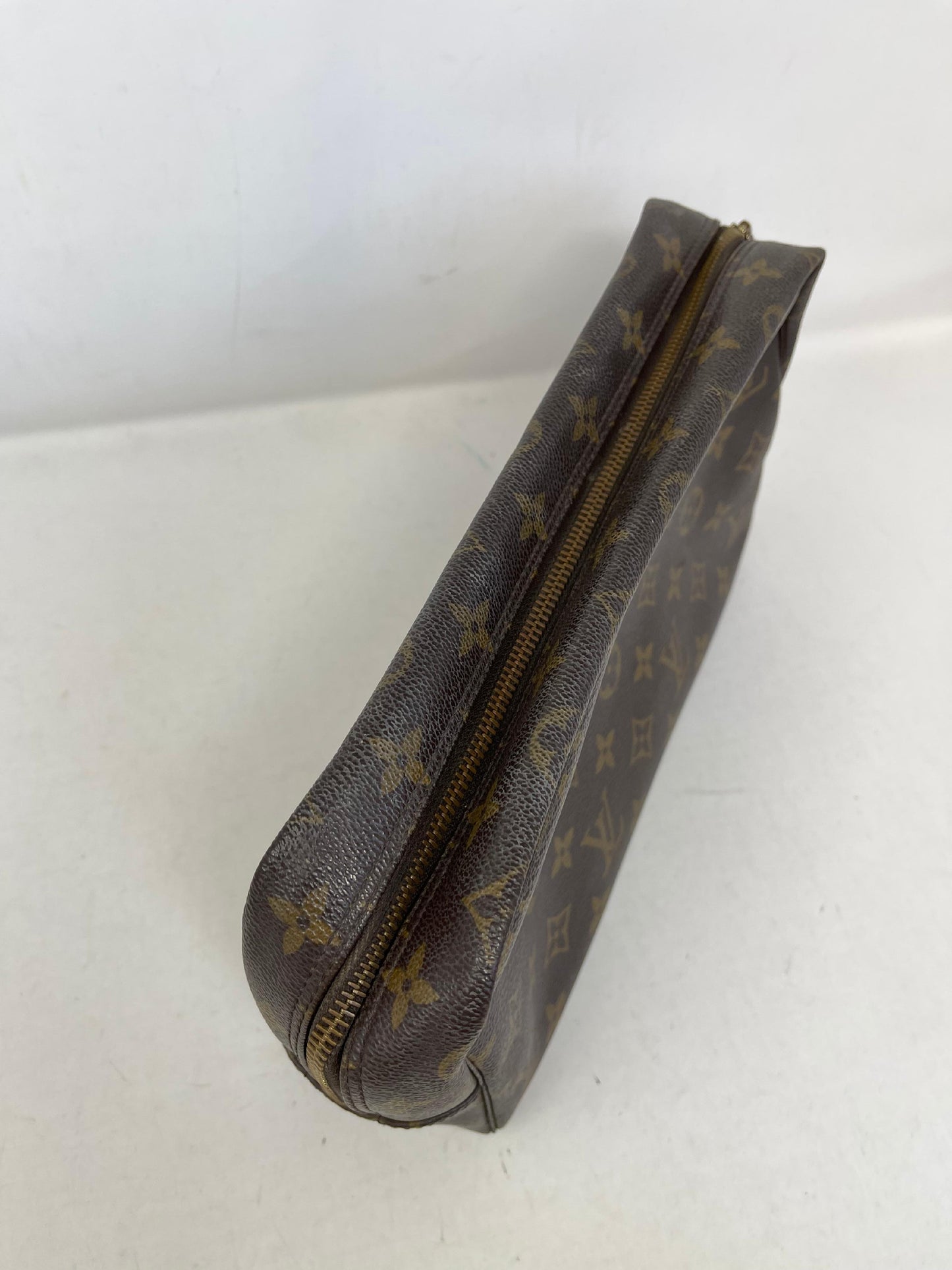 Louis Vuitton Trousse Toilette 28