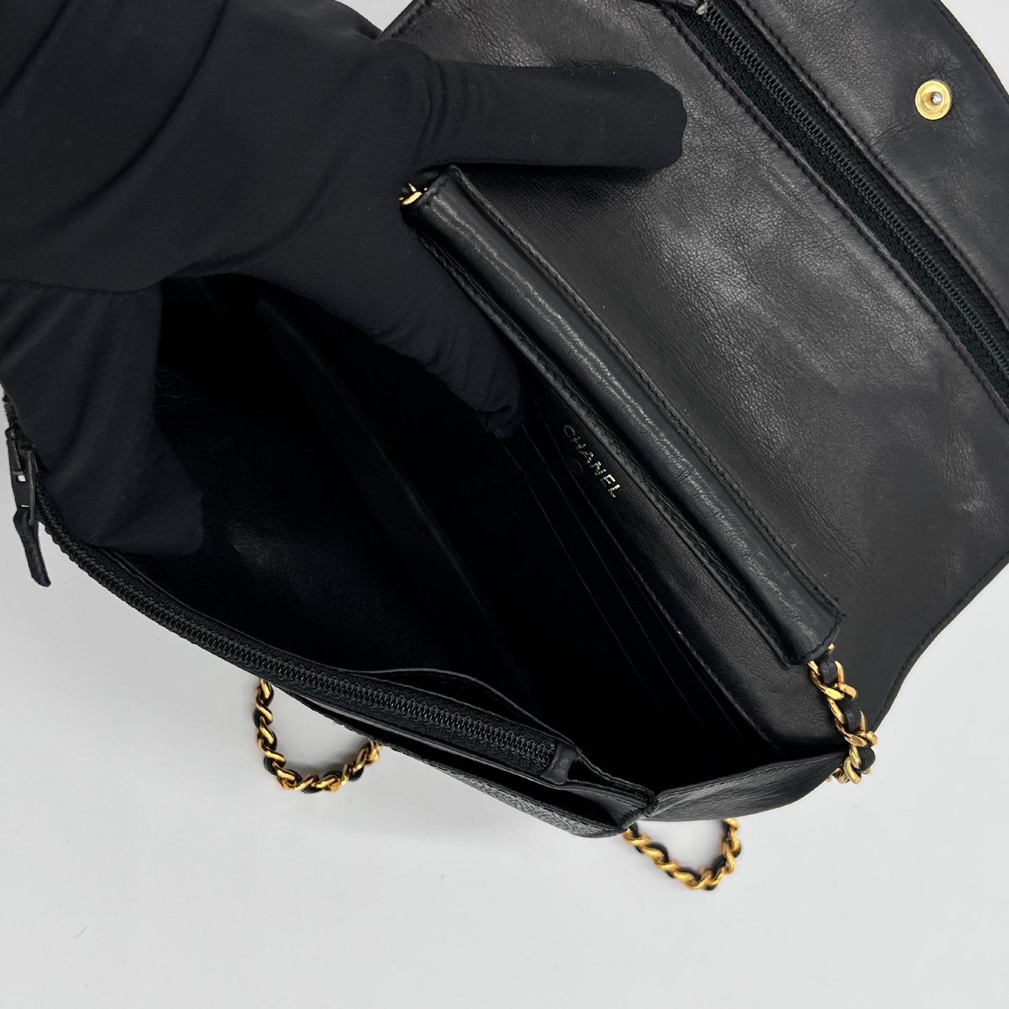 Timeless Caviar Wallet on Chain - Chanel