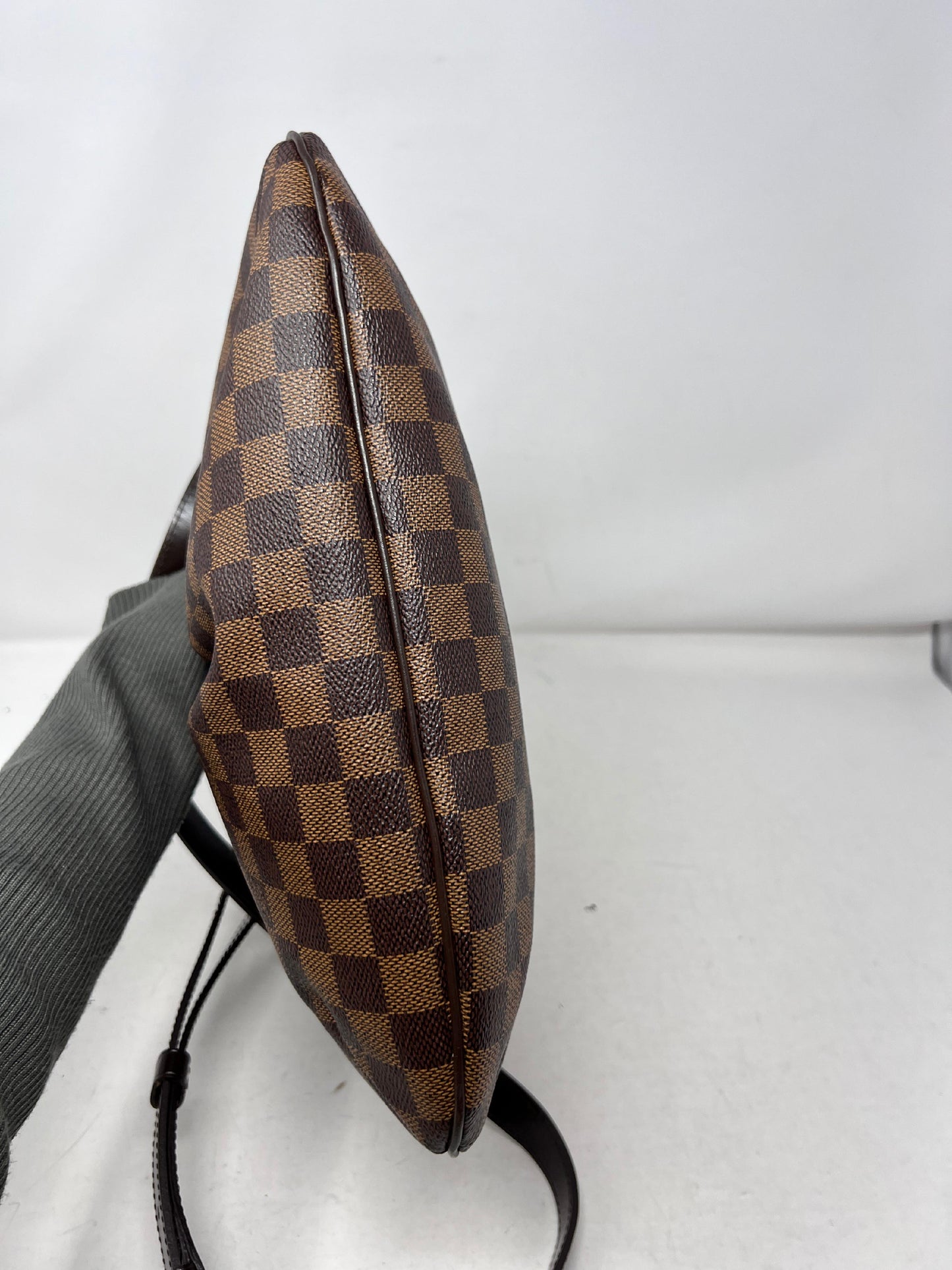 Bloomsbury - Louis Vuitton