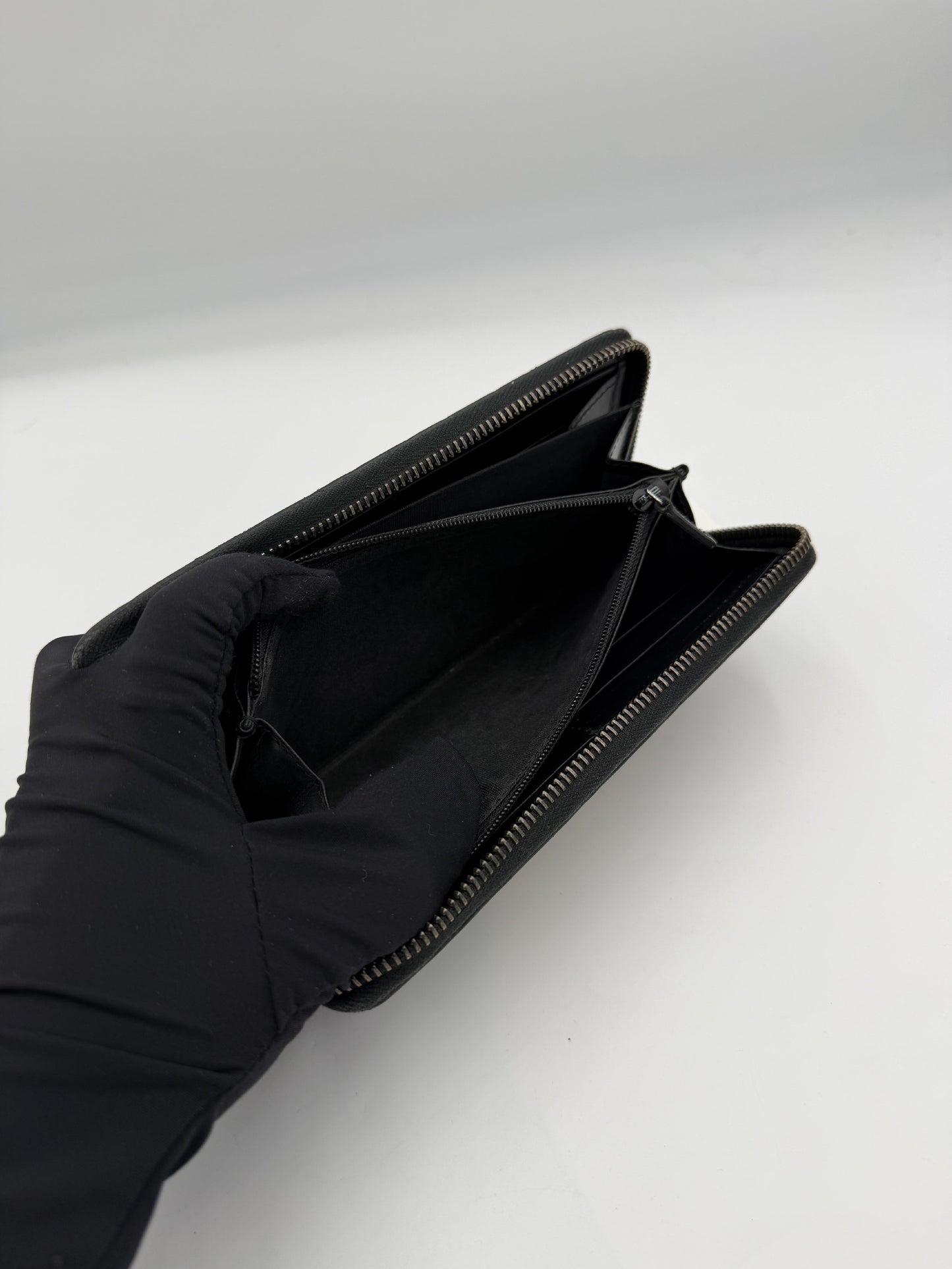 Gucci Guccissima Zip Wallet (AF976)