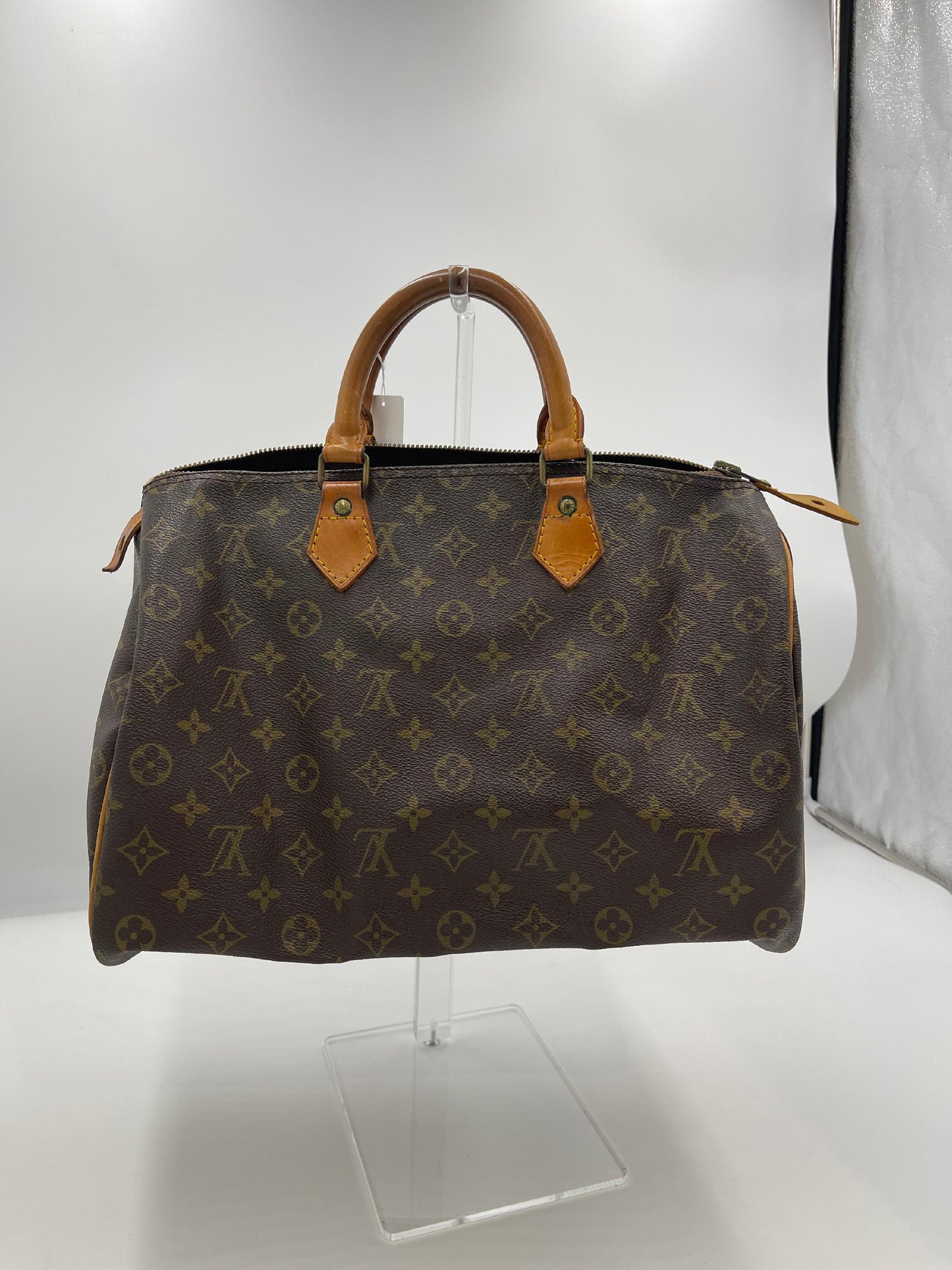 Louis Vuitton Speedy