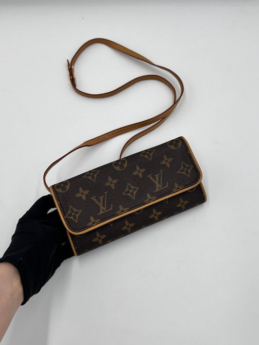 Louis Vuitton Pochette Twin