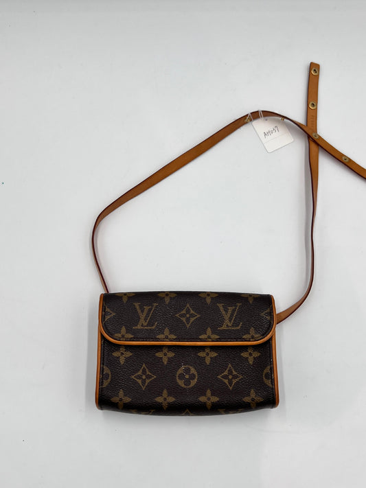 Louis Vuitton Pochette Florentine (AH037)